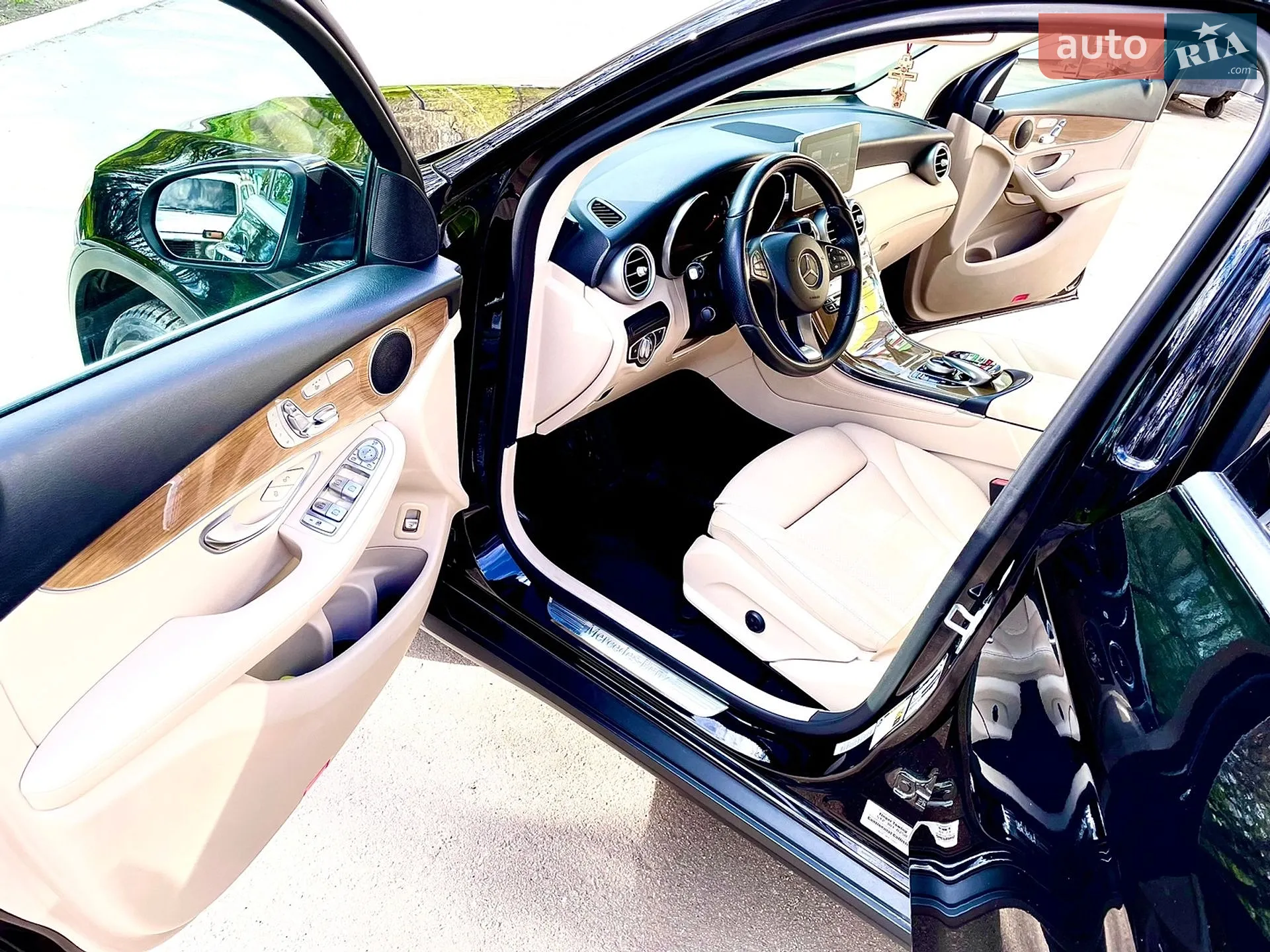 2018 Mercedes-Benz GLC - мініатюра 28