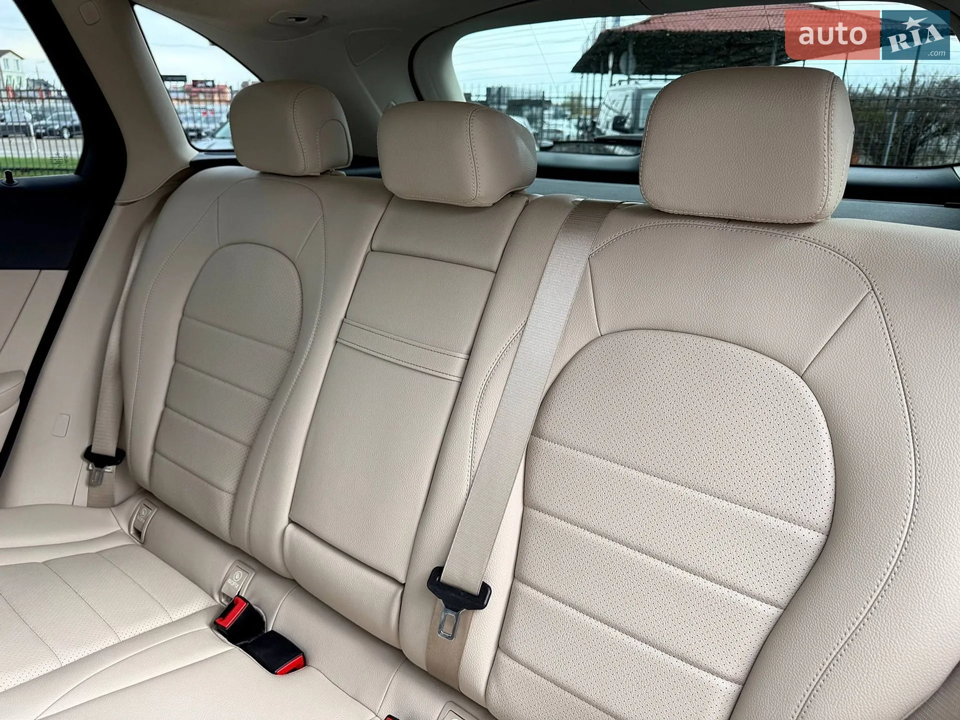 2022 Mercedes-Benz GLC - мініатюра 68
