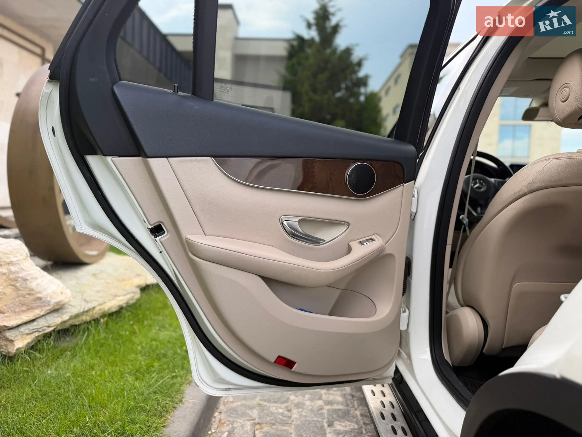 2015 Mercedes-Benz GLC - мініатюра 40