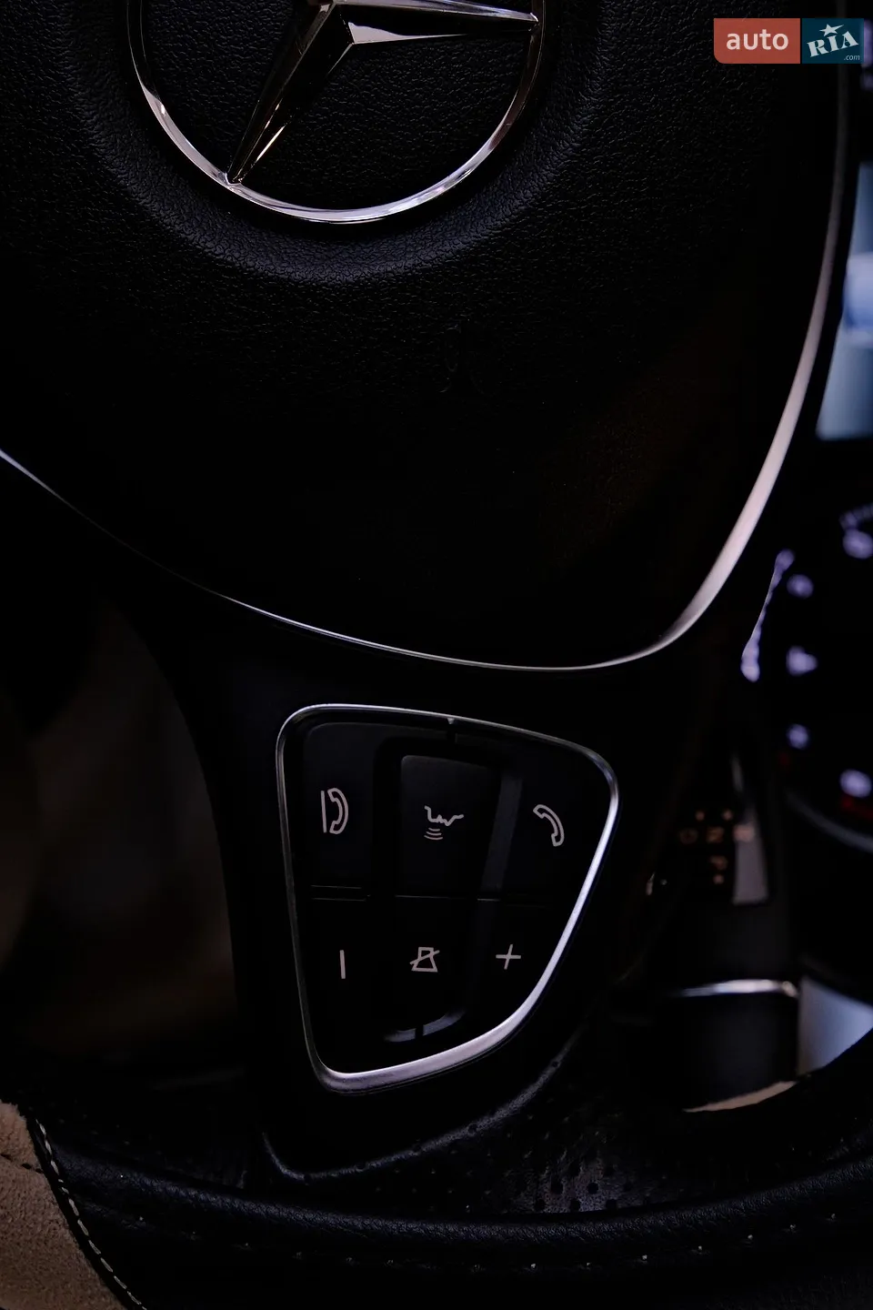 2018 Mercedes-Benz GLC - мініатюра 17