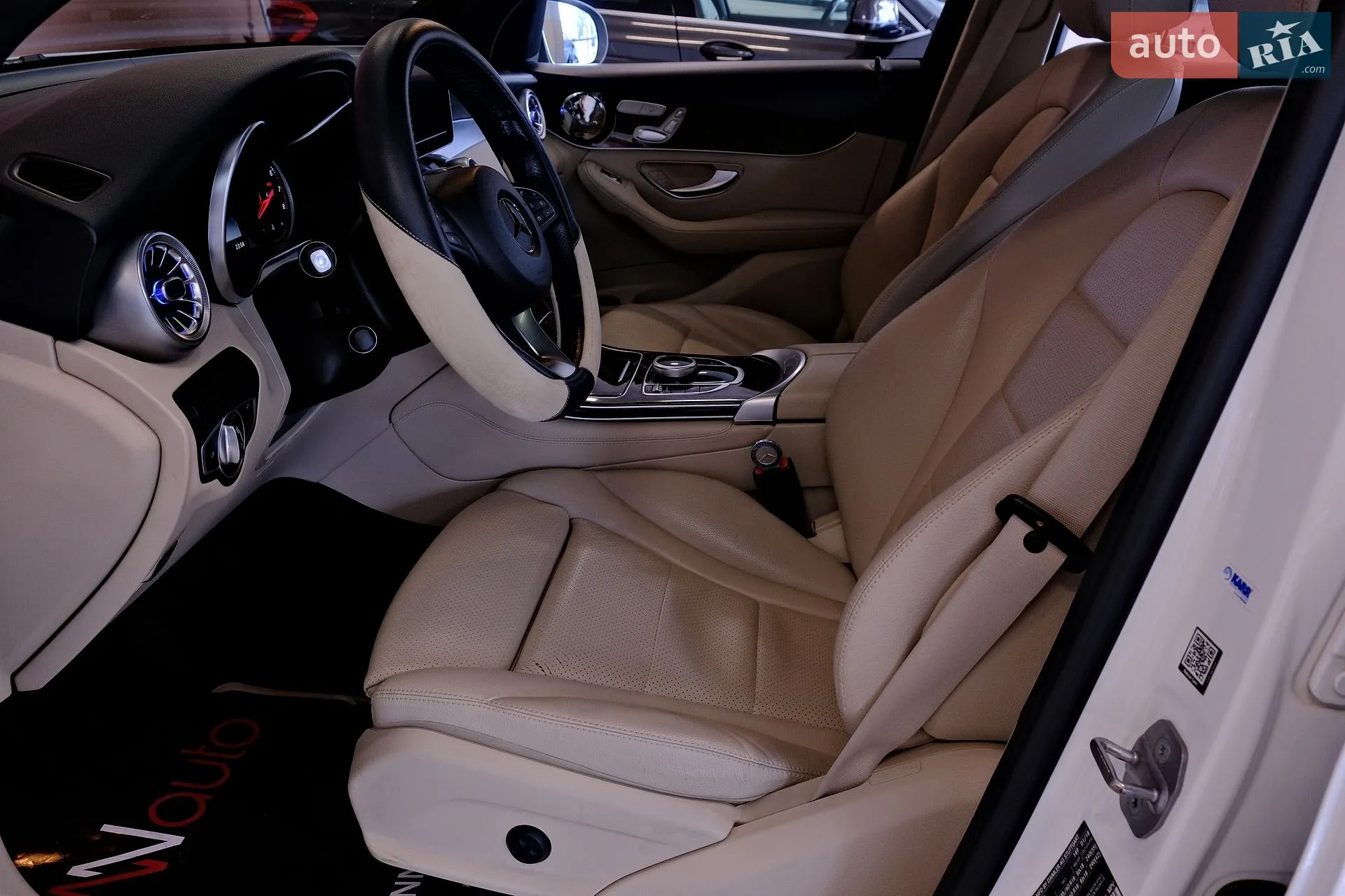 2018 Mercedes-Benz GLC - мініатюра 23
