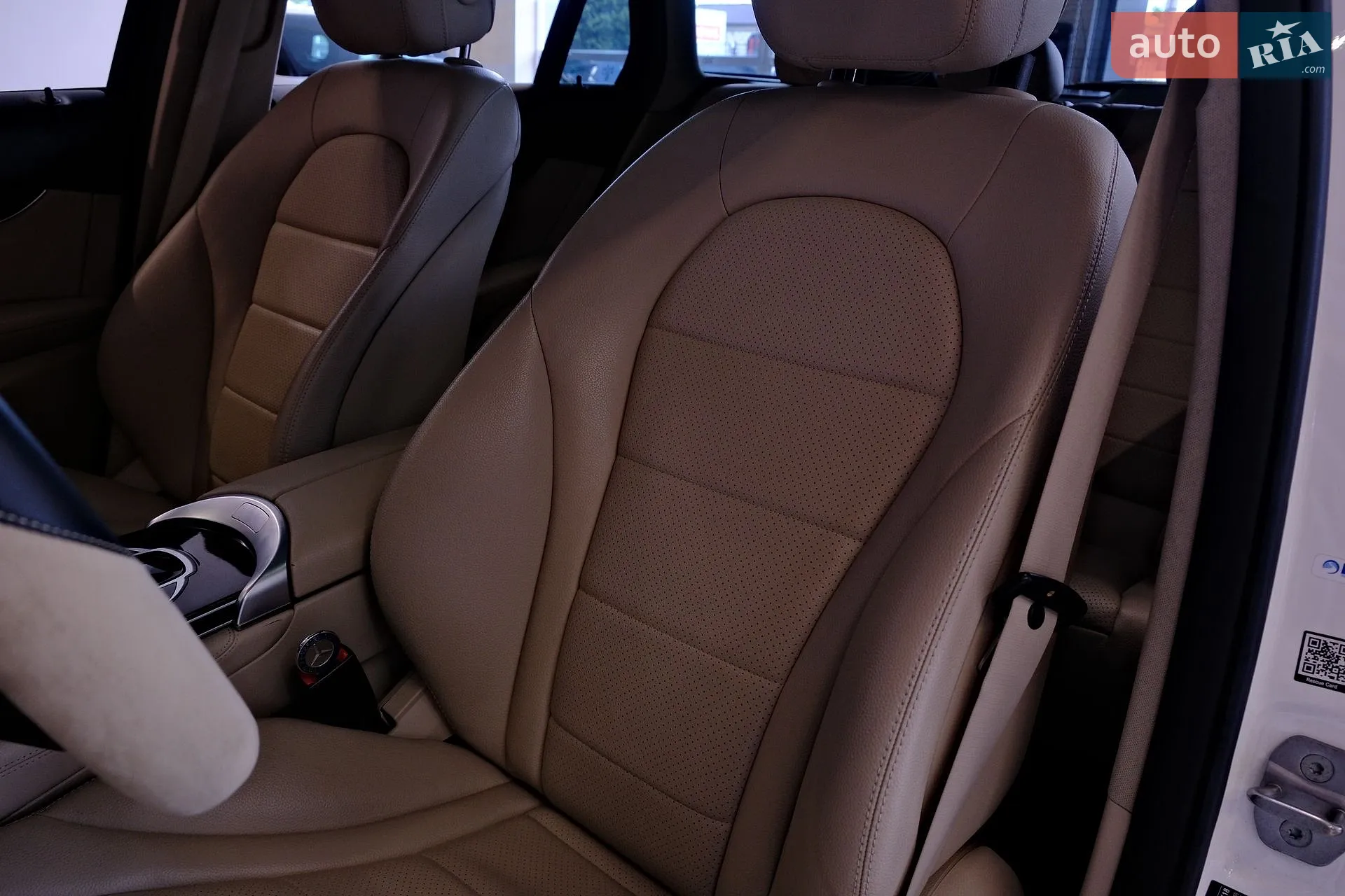 2018 Mercedes-Benz GLC - мініатюра 25