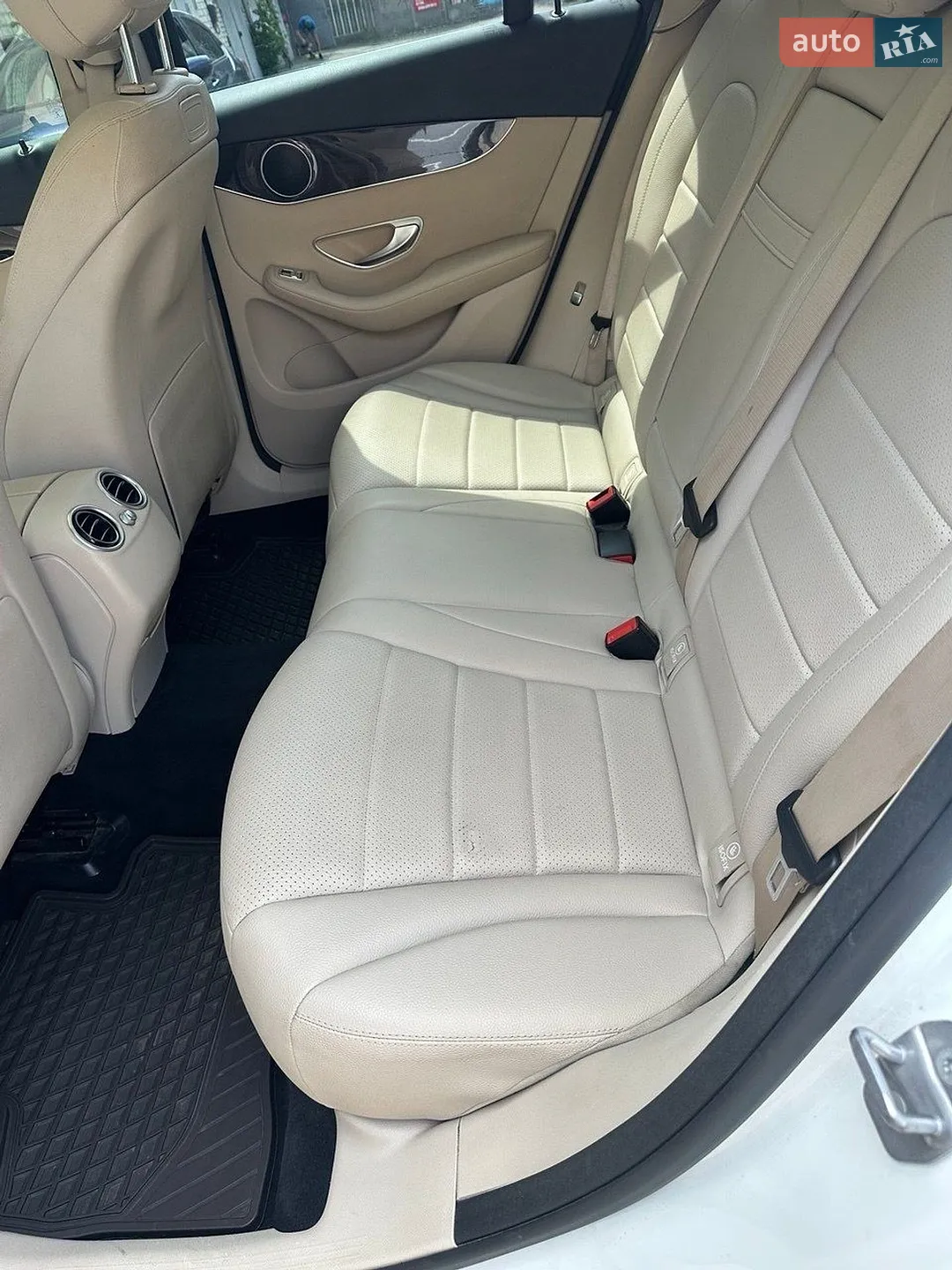2017 Mercedes-Benz GLC - мініатюра 8