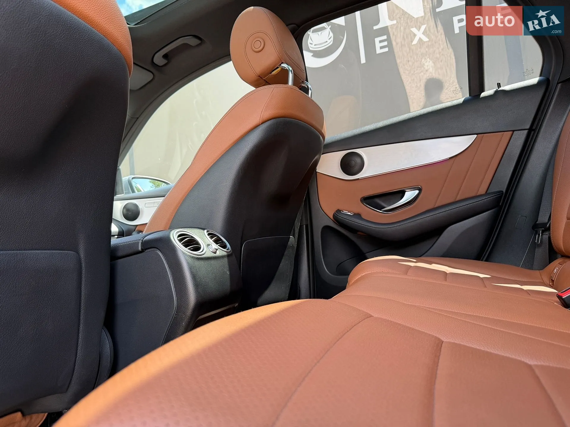 2020 Mercedes-Benz GLC - мініатюра 25