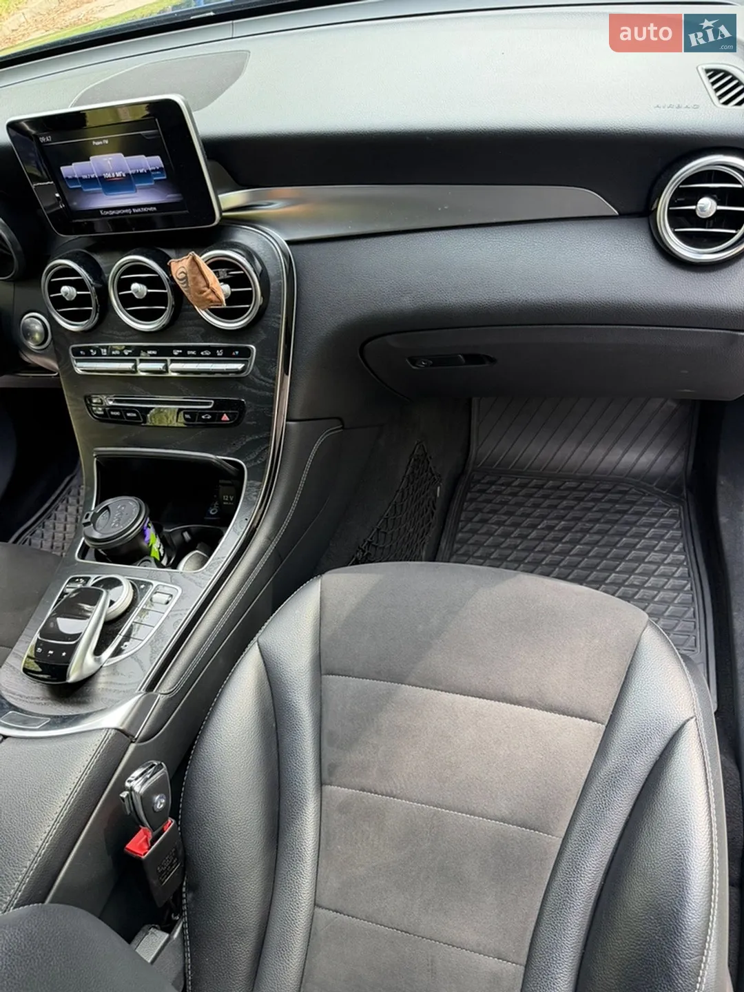 2017 Mercedes-Benz GLC - мініатюра 31