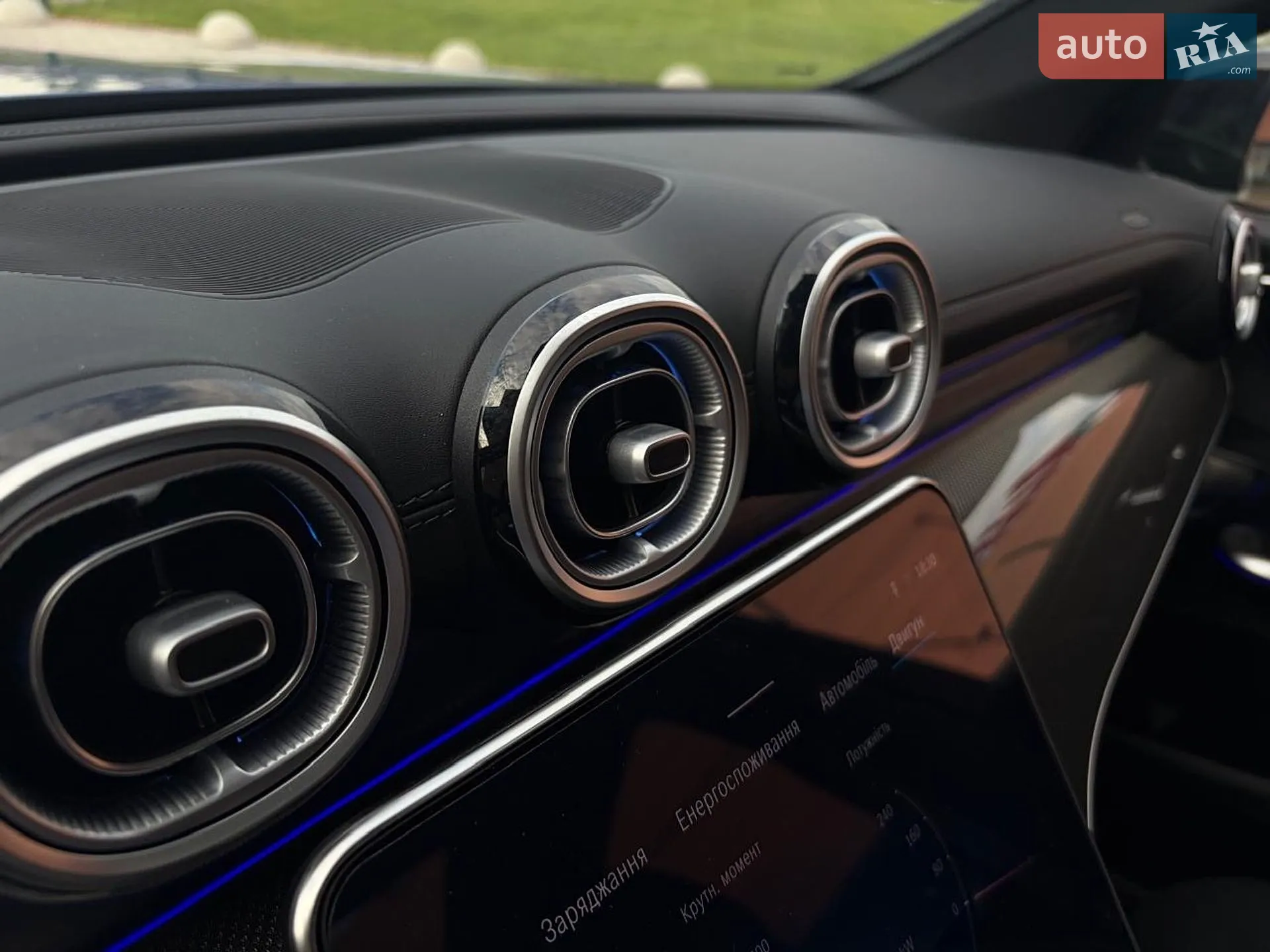 2025 Mercedes-Benz GLC - мініатюра 164
