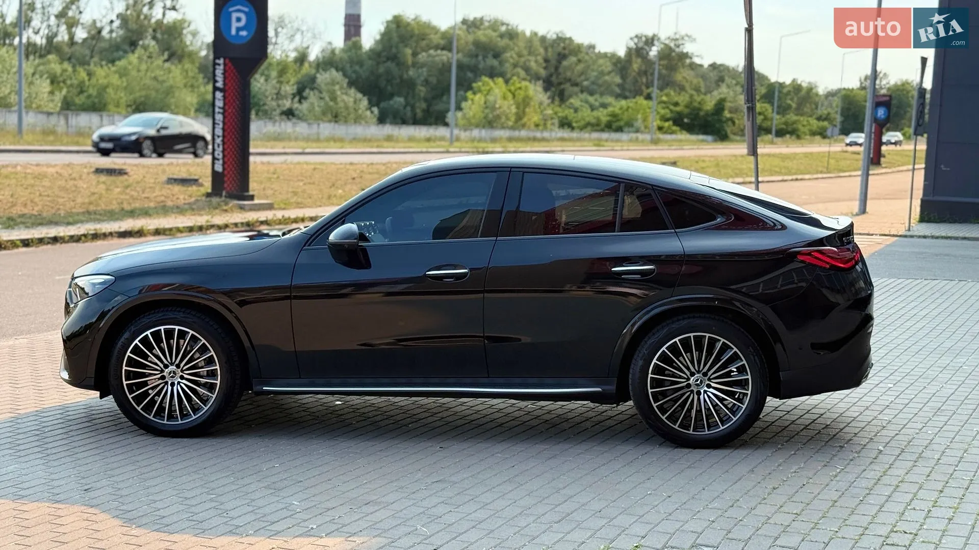 Mercedes-Benz GLC Class 2025 VIN W1NKJ5BB5TF458418 фото оголошення 4 з 5