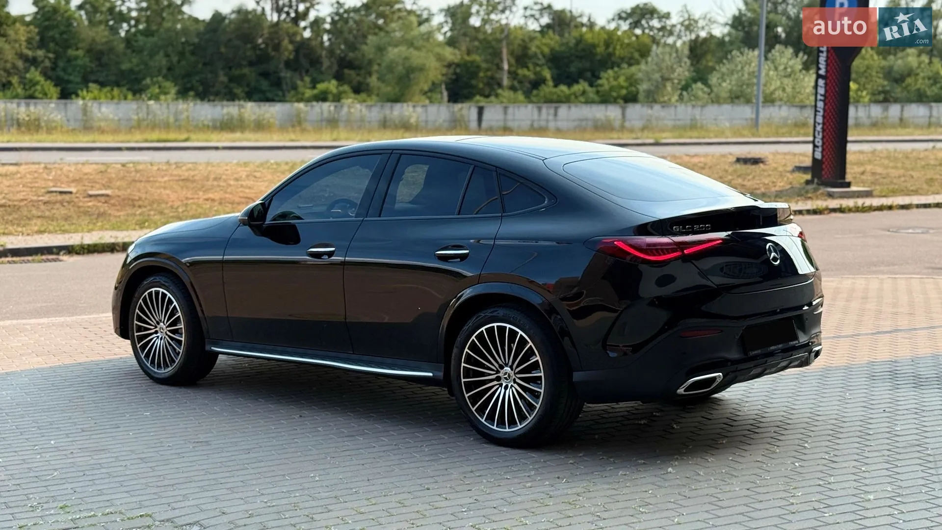 2025 Mercedes-Benz GLC - мініатюра 5
