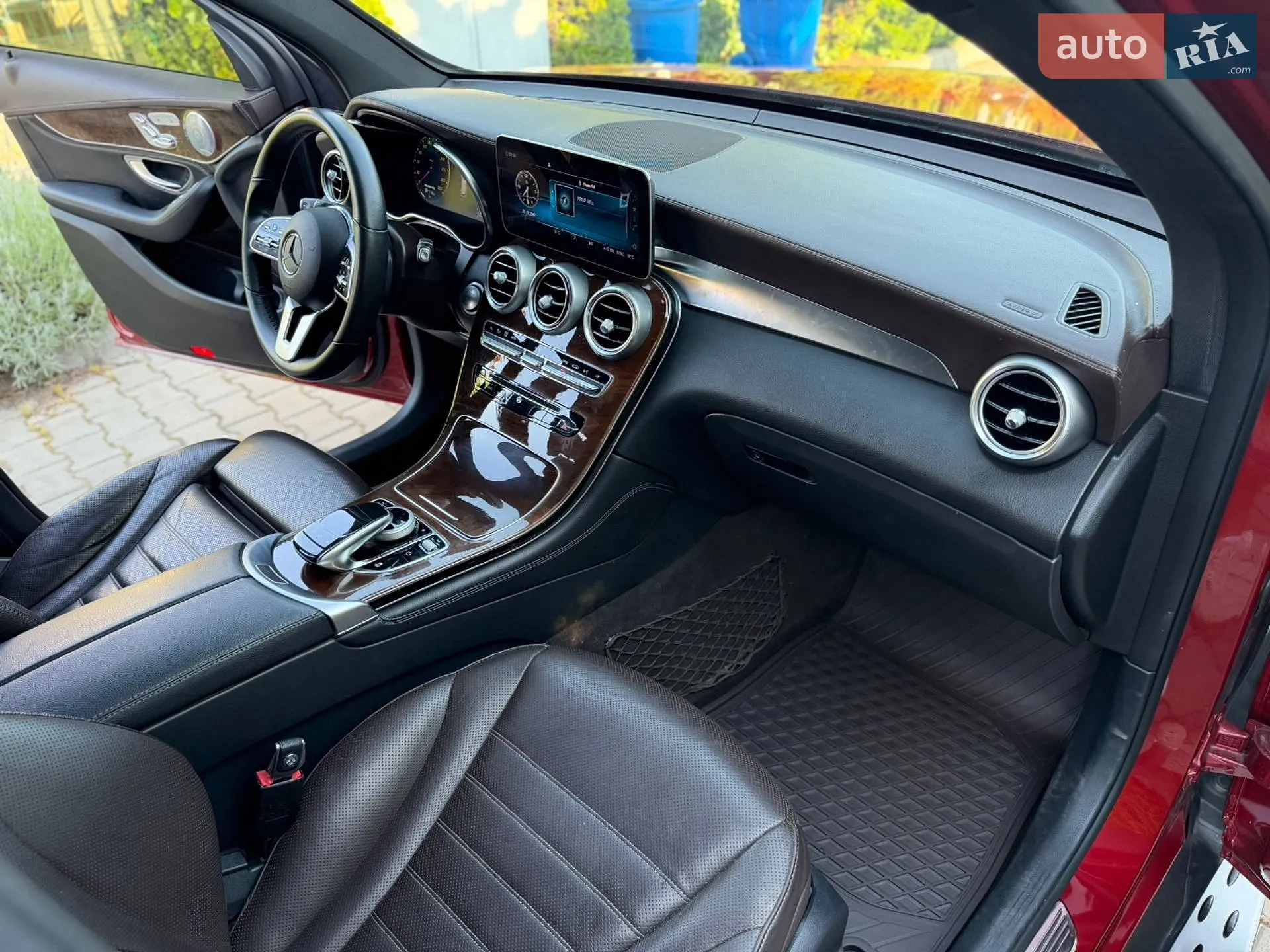 2016 Mercedes-Benz GLC - мініатюра 42