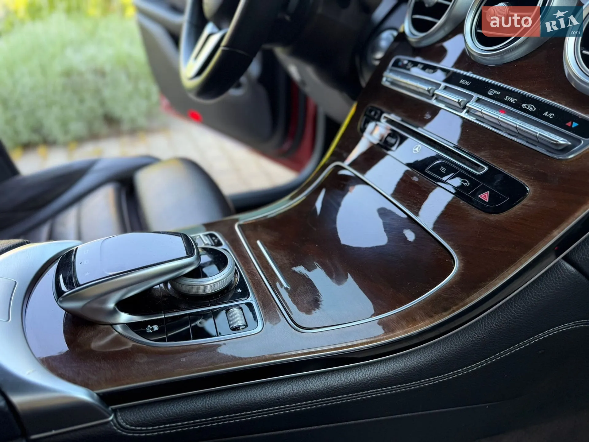 2016 Mercedes-Benz GLC - мініатюра 48