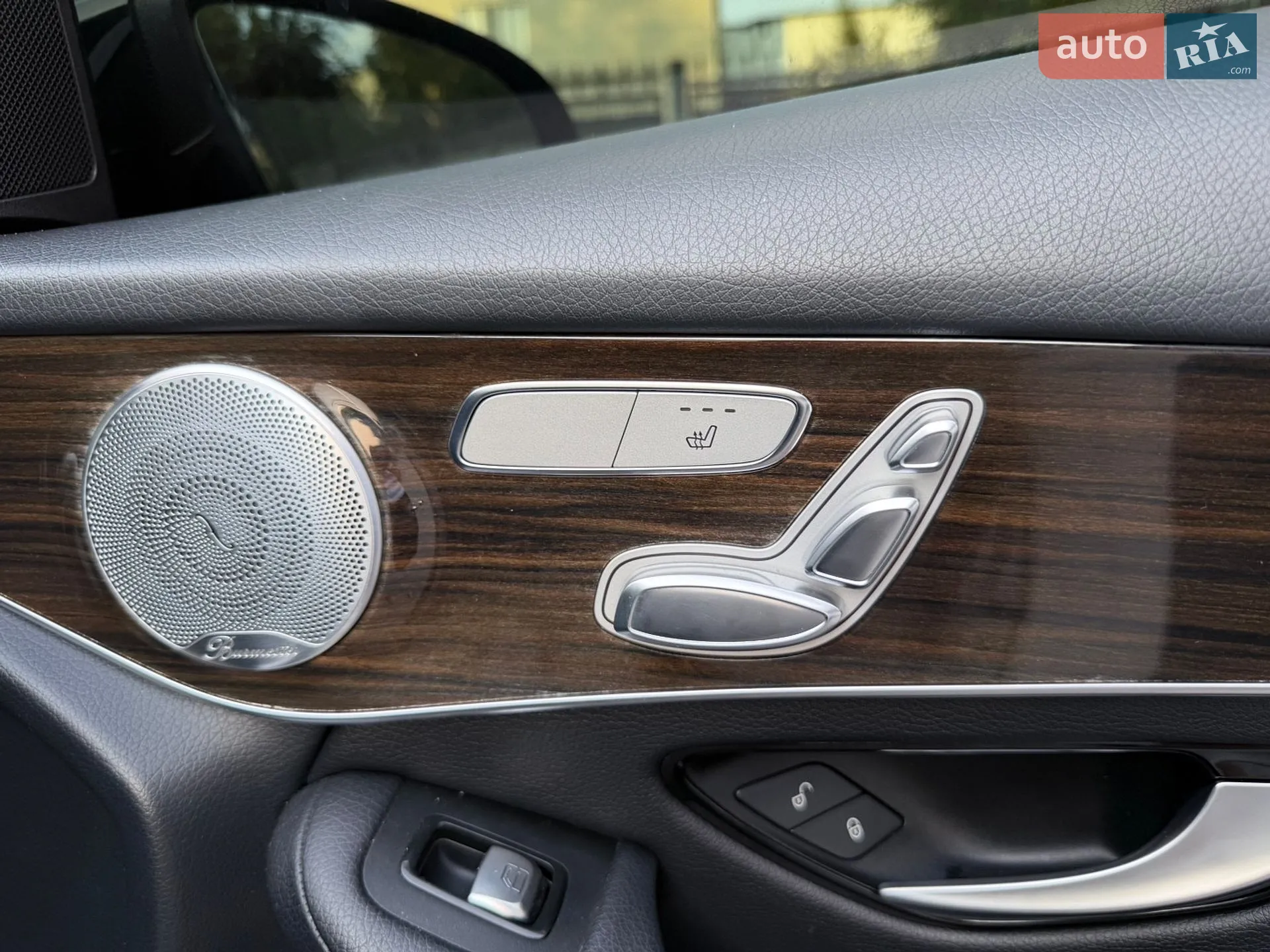 2015 Mercedes-Benz GLC - мініатюра 24