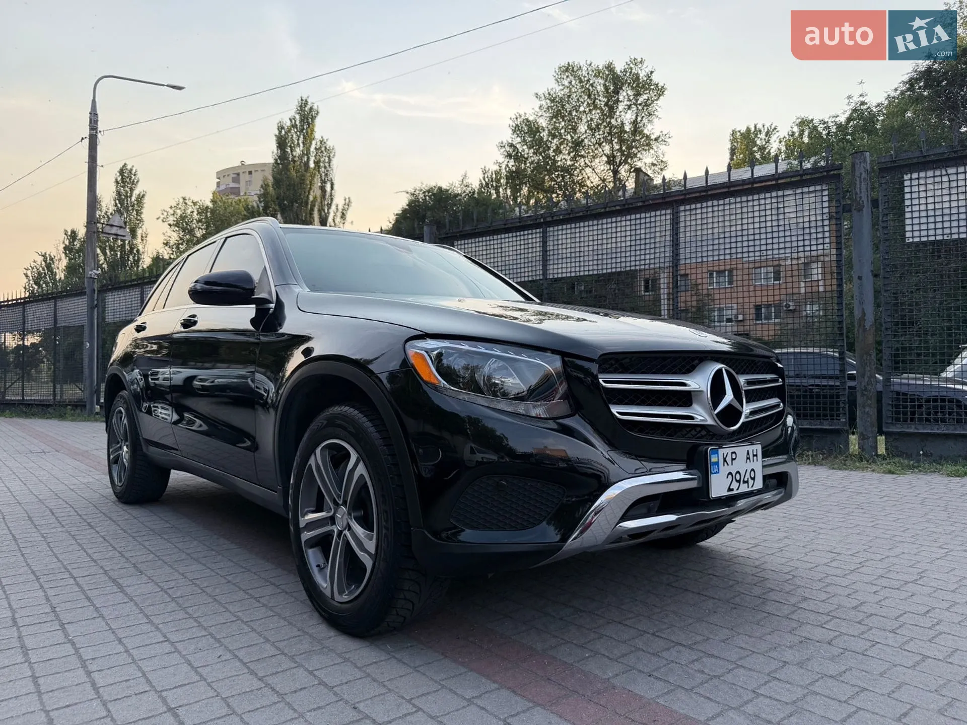 2015 Mercedes-Benz GLC - мініатюра 35