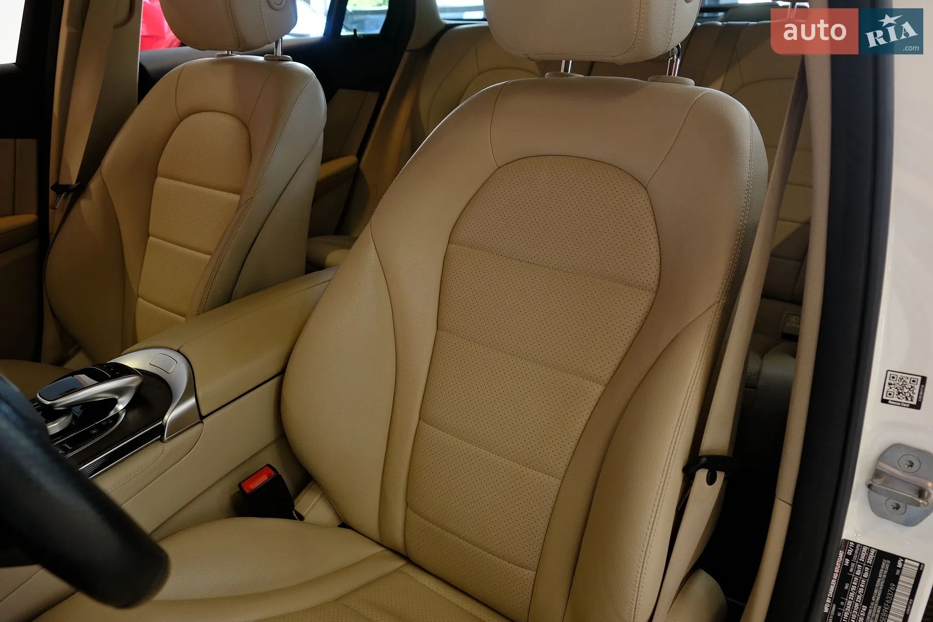 2019 Mercedes-Benz GLC - мініатюра 27
