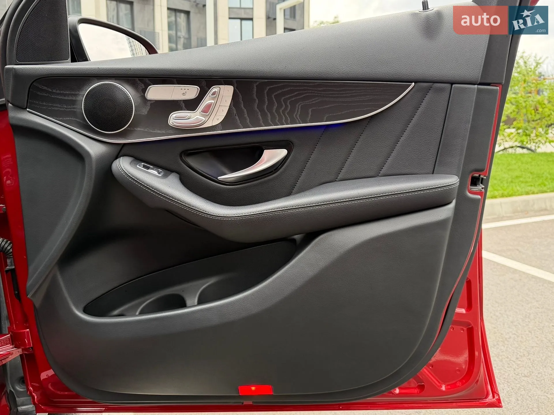 2019 Mercedes-Benz GLC - мініатюра 46