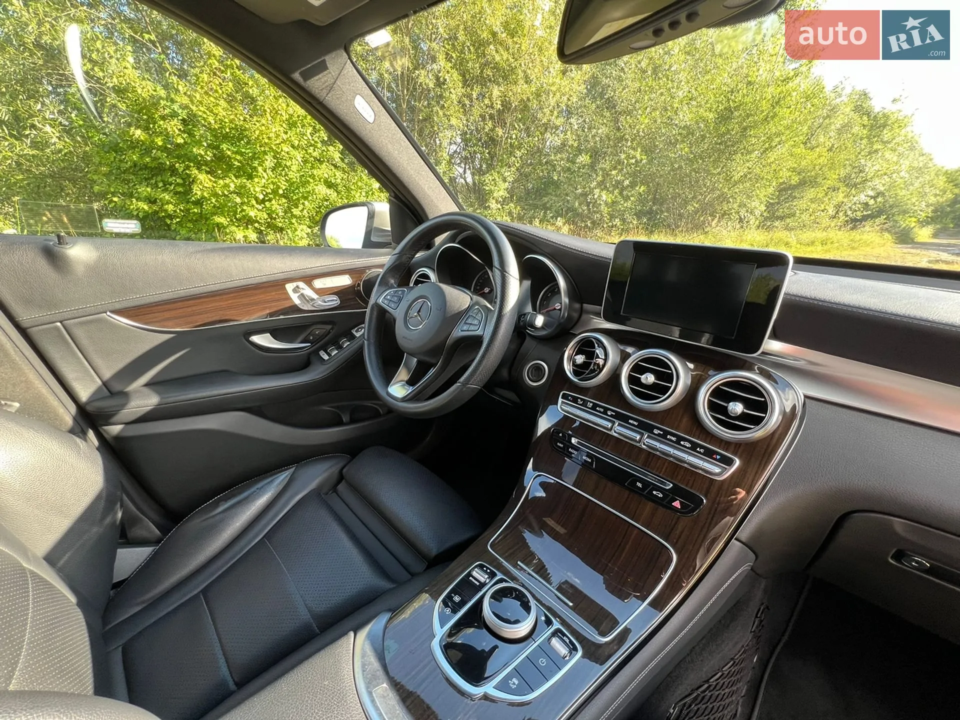 2019 Mercedes-Benz GLC - мініатюра 34
