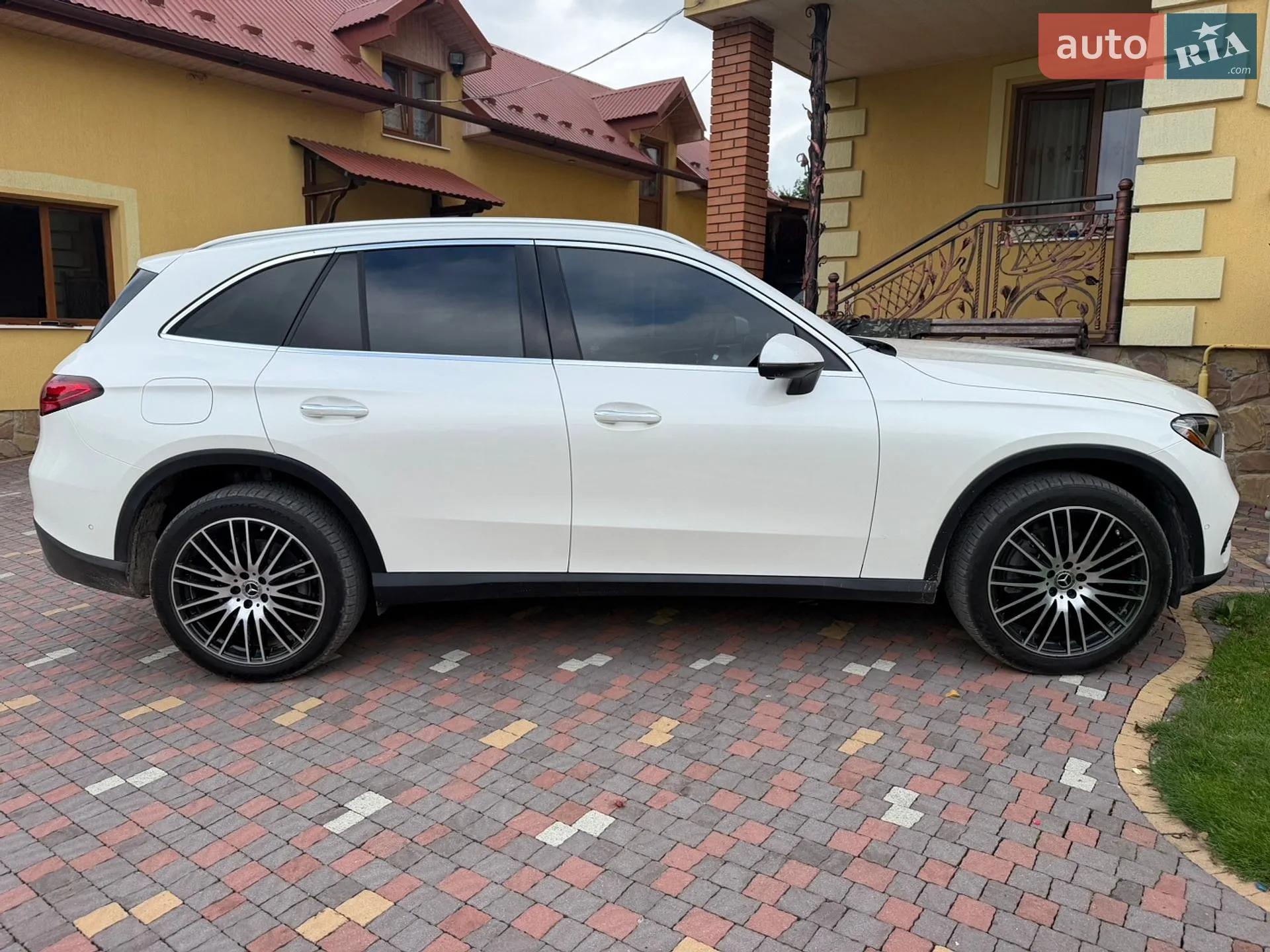 2023 Mercedes-Benz GLC - мініатюра 11