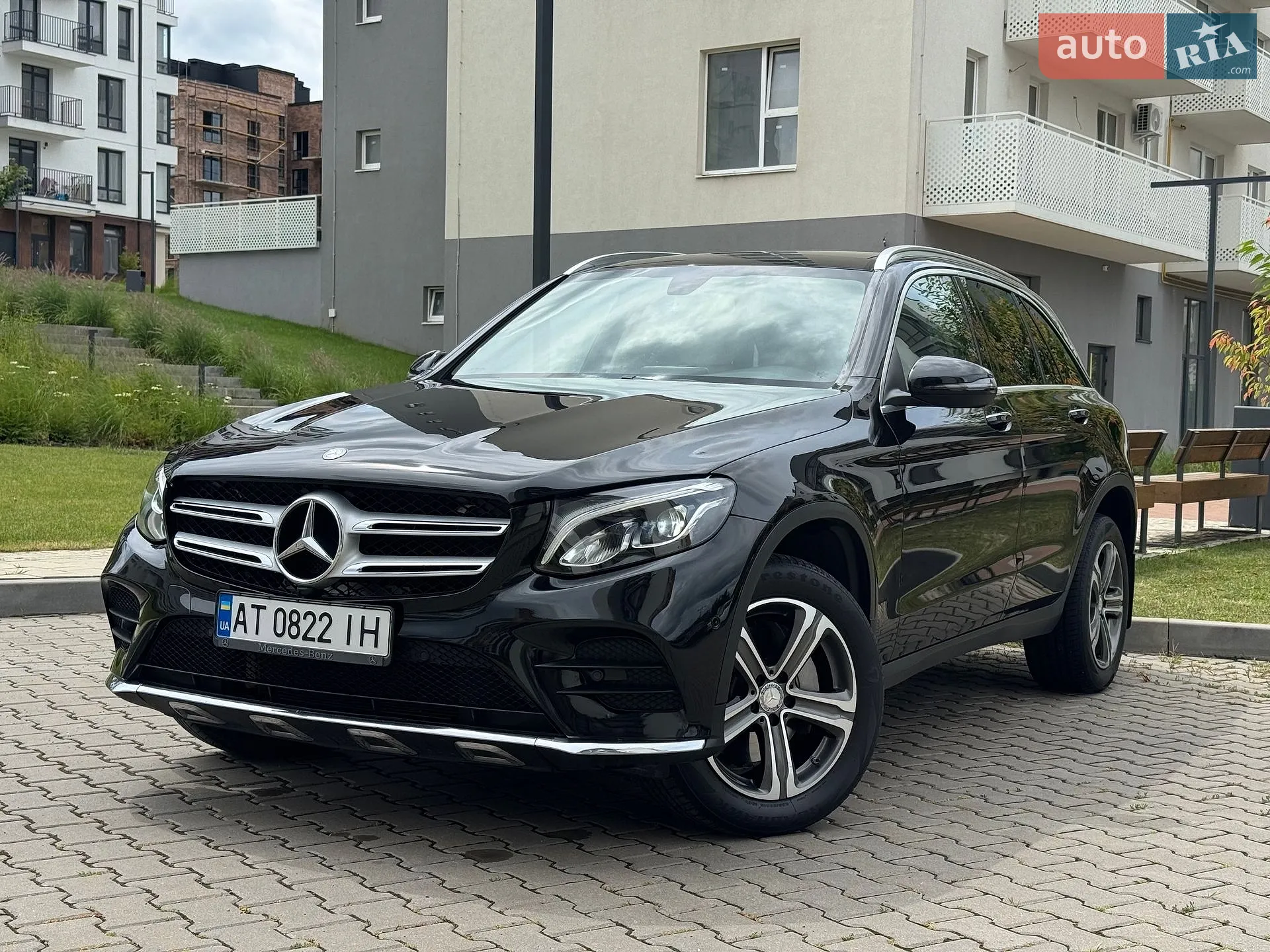 2016 Mercedes-Benz GLC - мініатюра 2