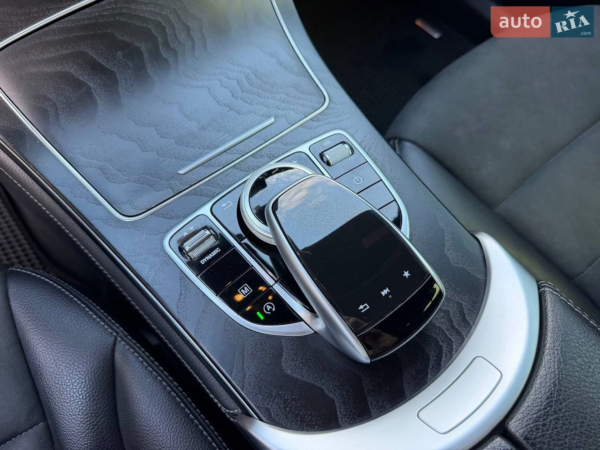 2018 Mercedes-Benz GLC - мініатюра 21