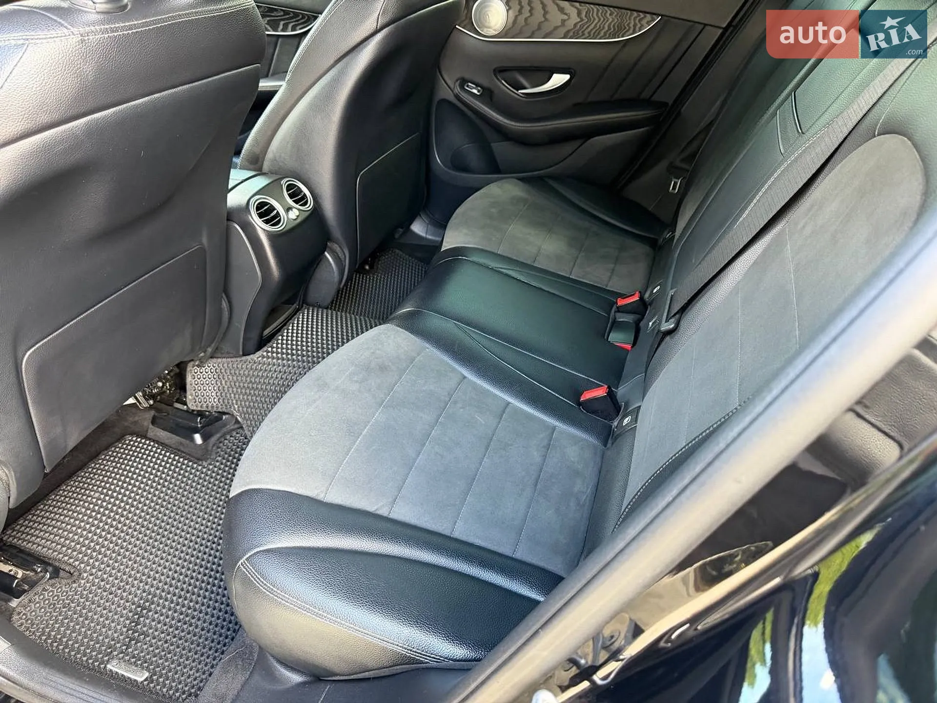 2018 Mercedes-Benz GLC - мініатюра 24