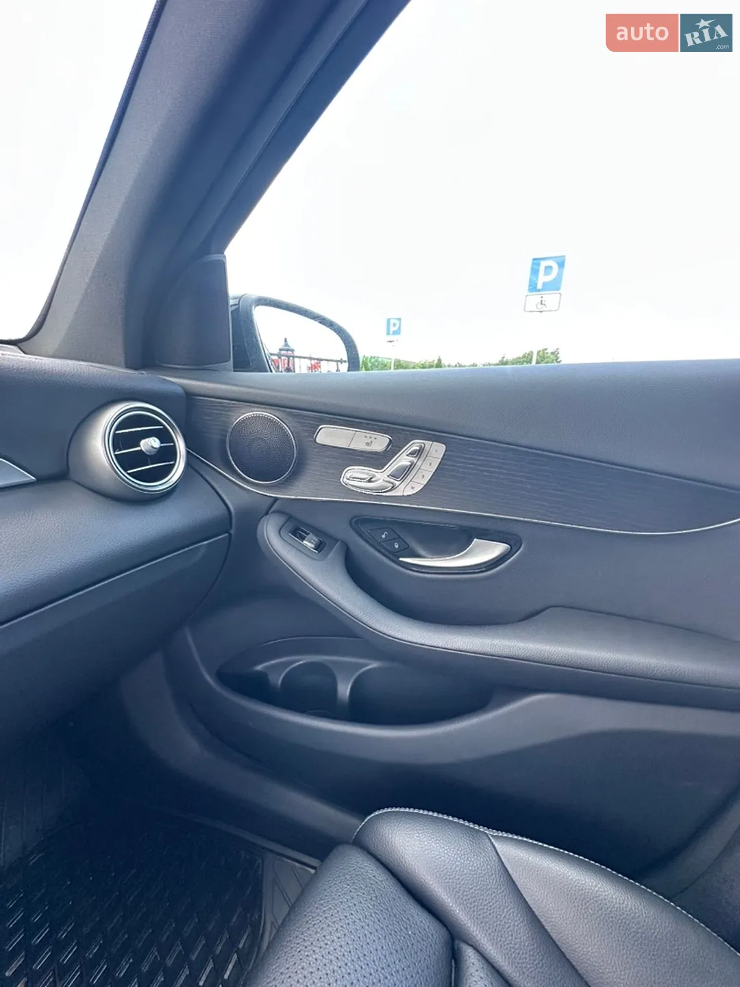 2021 Mercedes-Benz GLC - мініатюра 24
