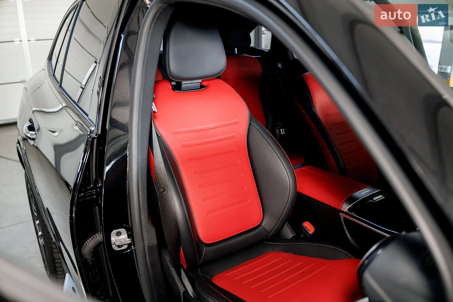 2023 Mercedes-Benz GLC - мініатюра 38