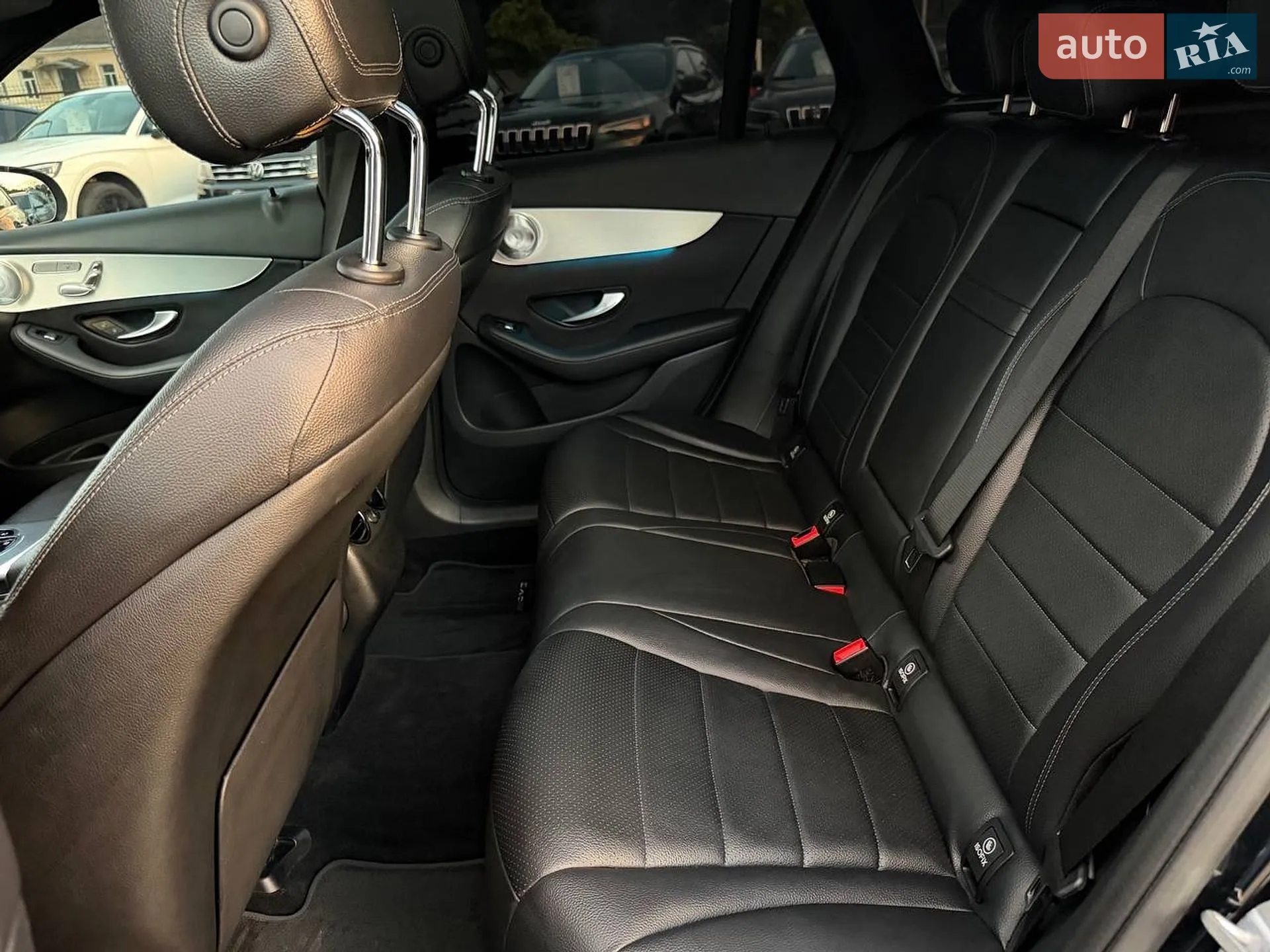 2019 Mercedes-Benz GLC - мініатюра 28