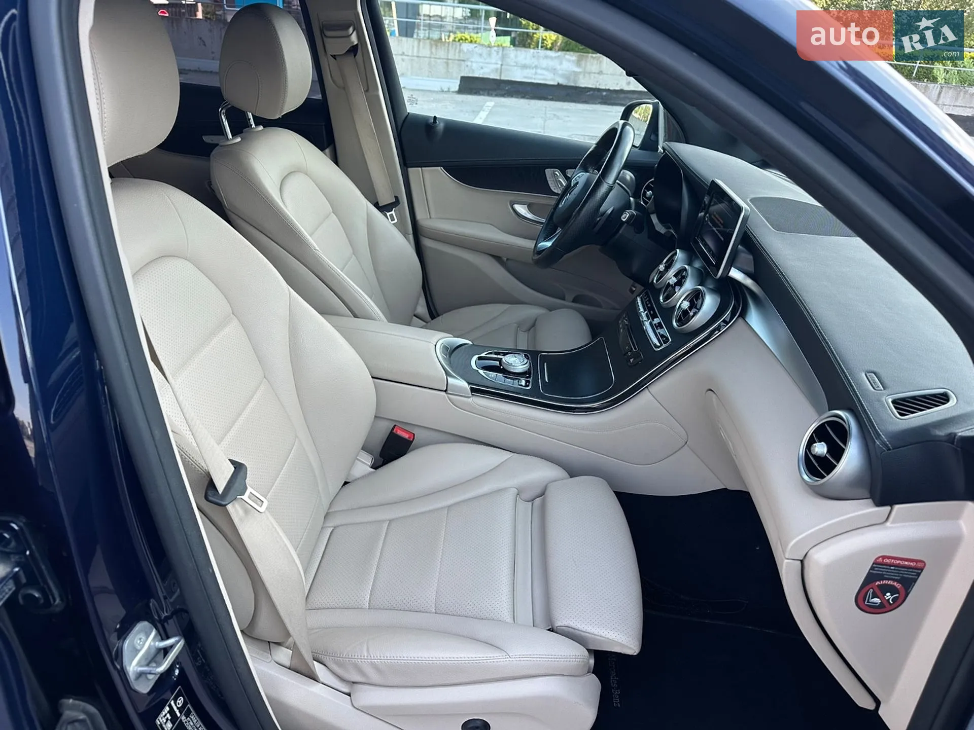 2017 Mercedes-Benz GLC - мініатюра 28