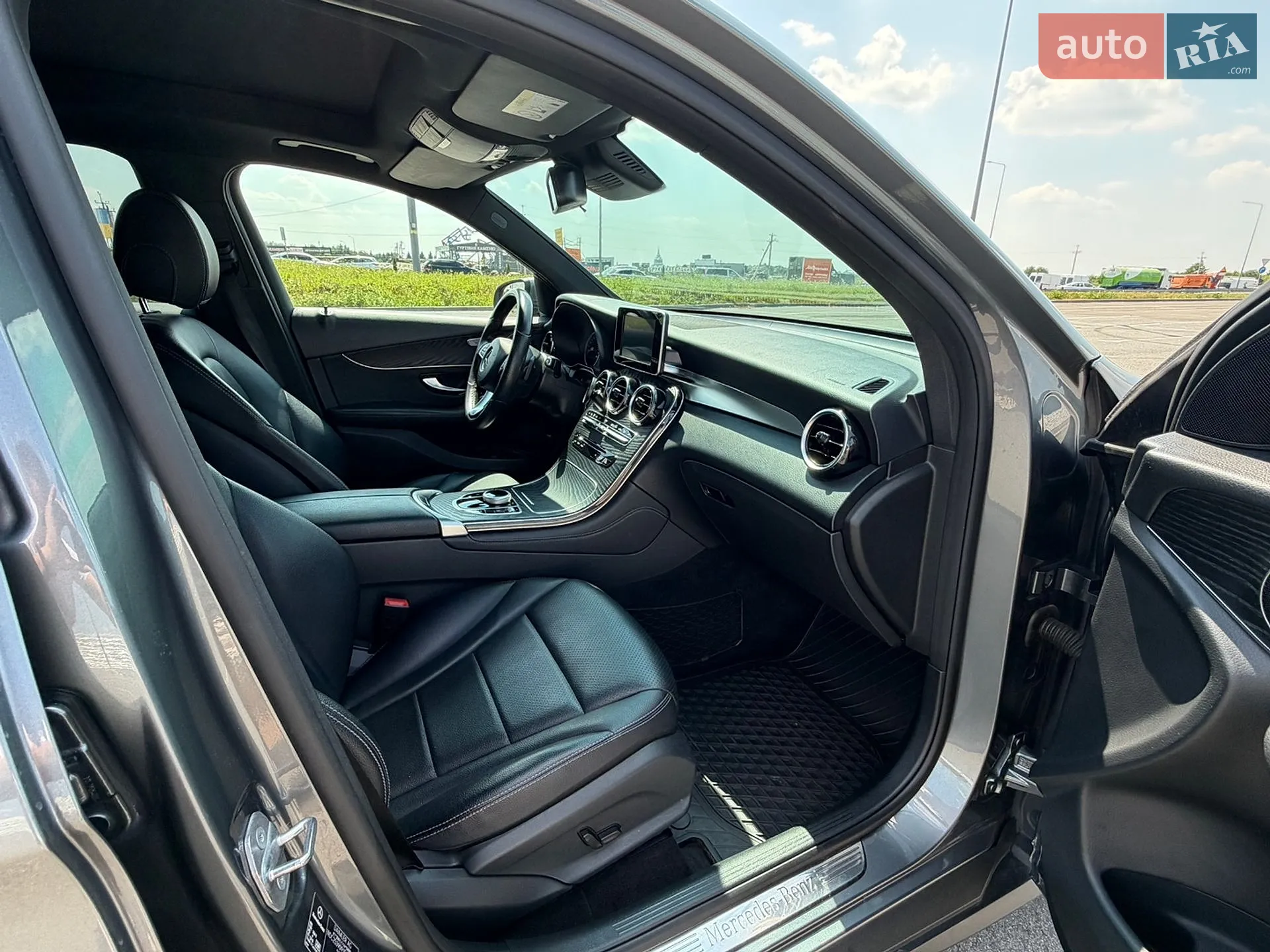 2016 Mercedes-Benz GLC - мініатюра 12