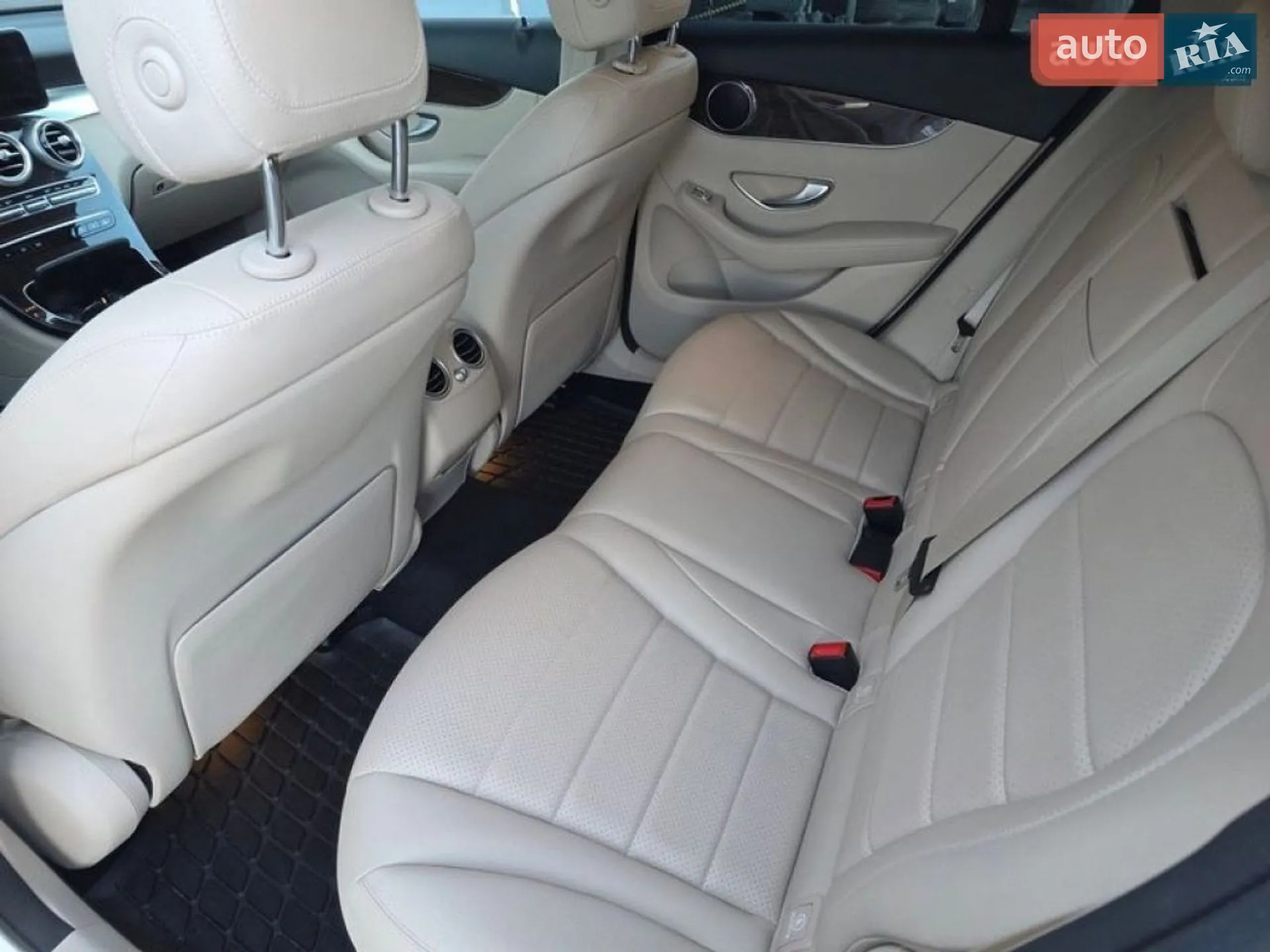 2020 Mercedes-Benz GLC - мініатюра 33