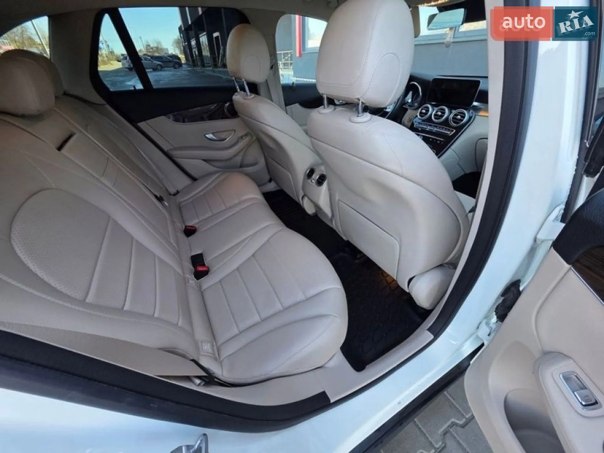2020 Mercedes-Benz GLC - мініатюра 34