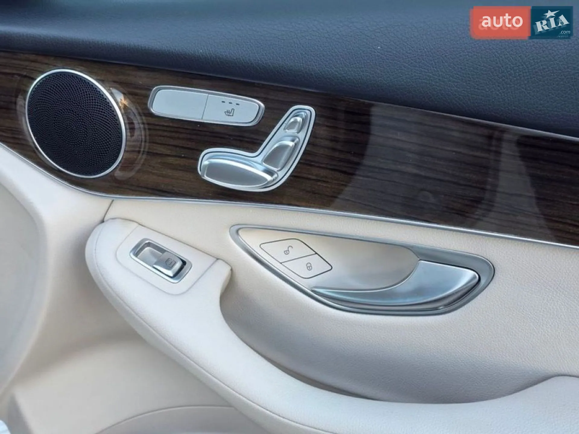 2020 Mercedes-Benz GLC - мініатюра 35