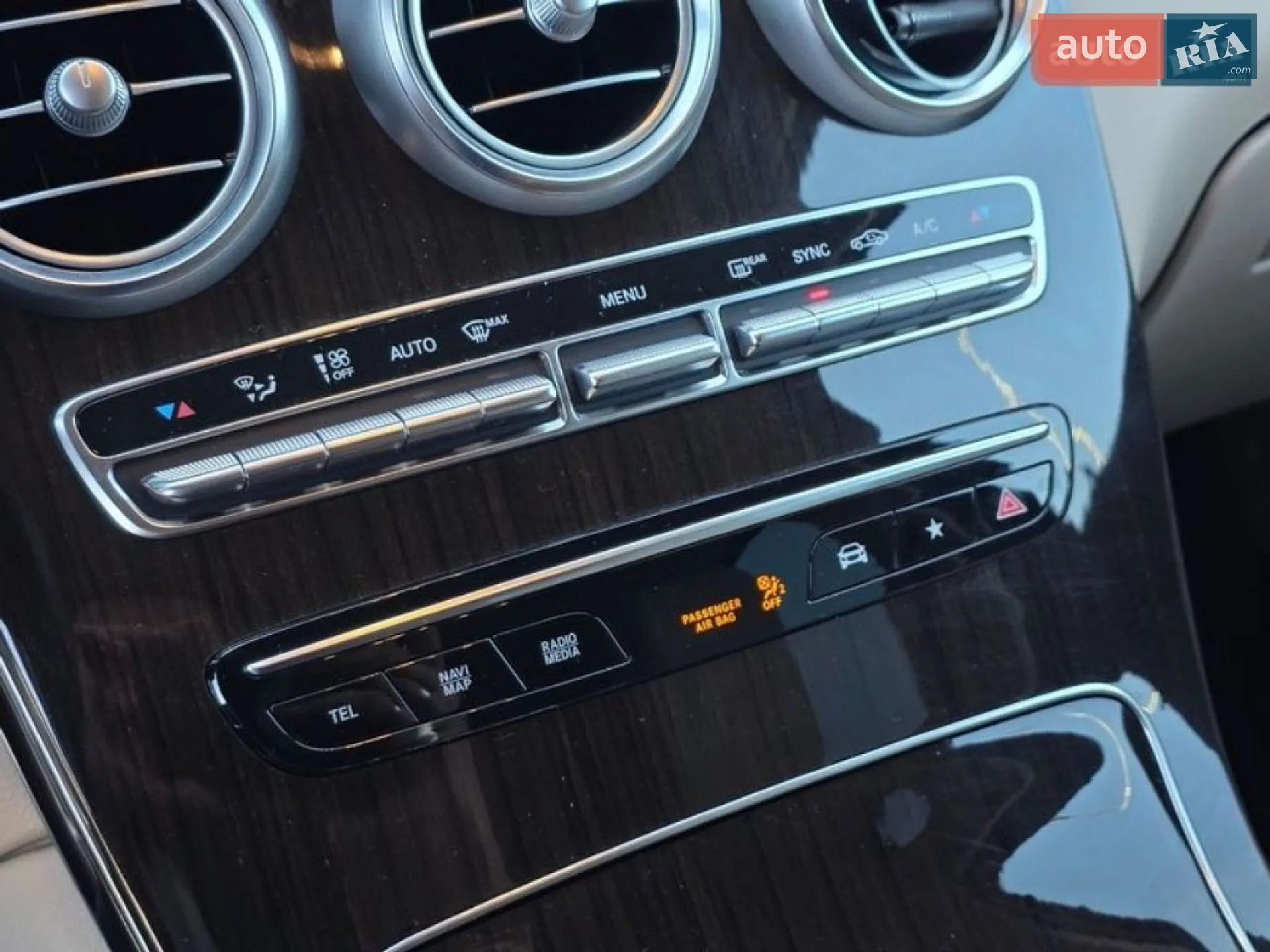 2020 Mercedes-Benz GLC - мініатюра 43