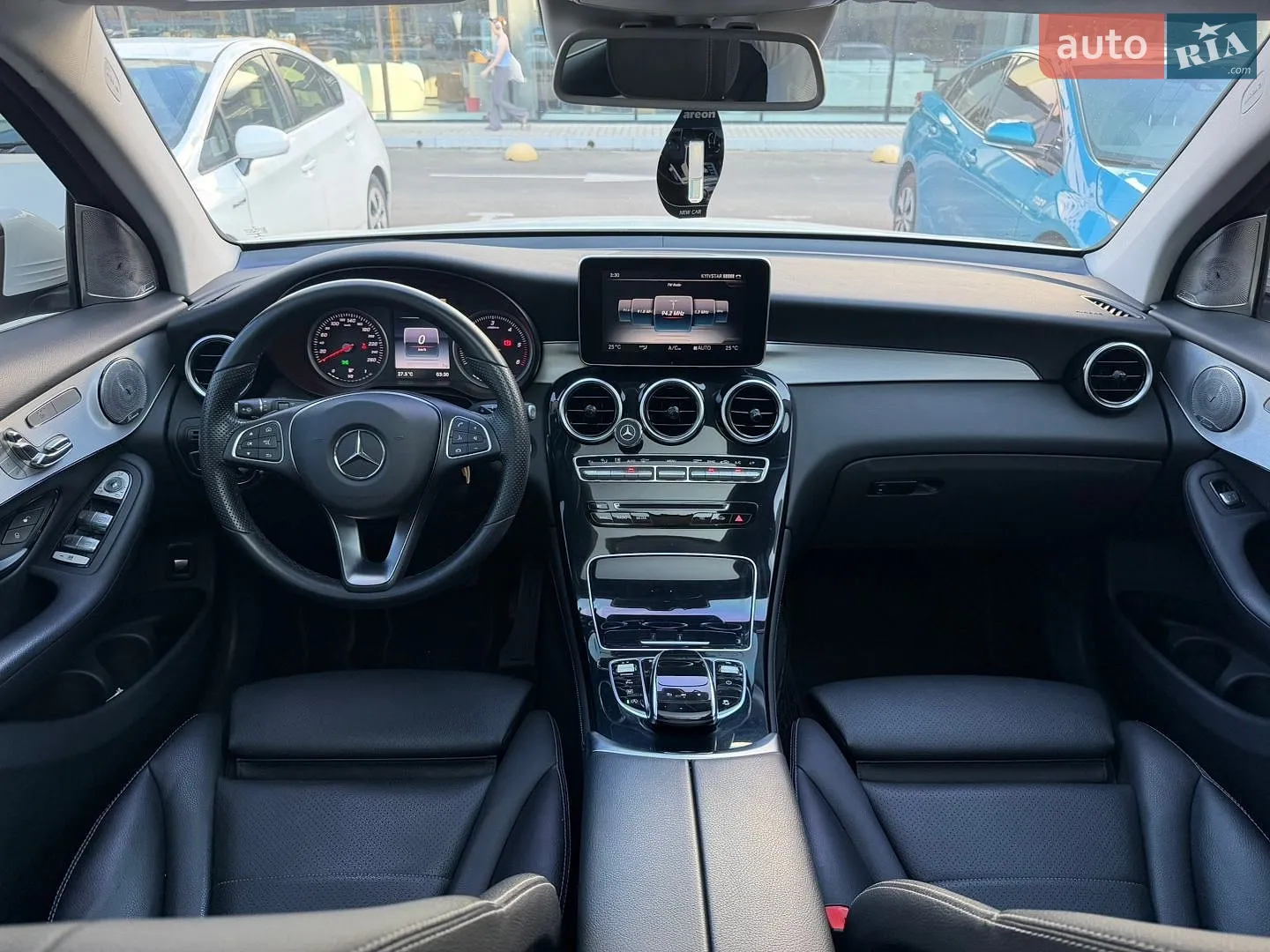 2016 Mercedes-Benz GLC - мініатюра 26