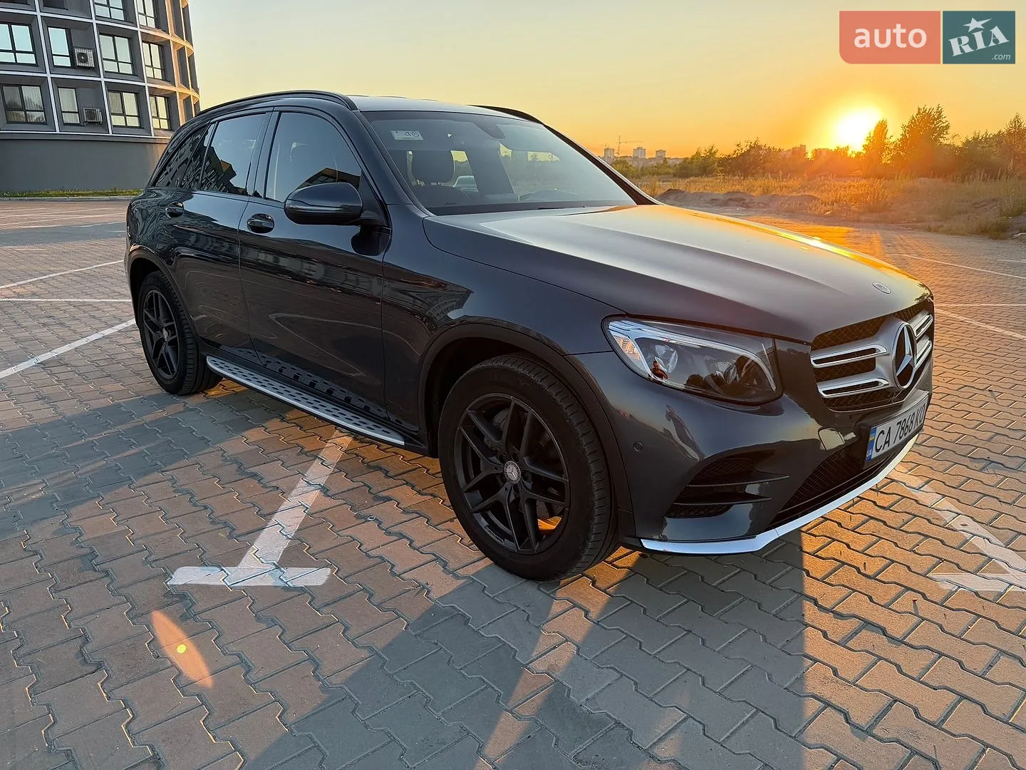 2016 Mercedes-Benz GLC - мініатюра 2
