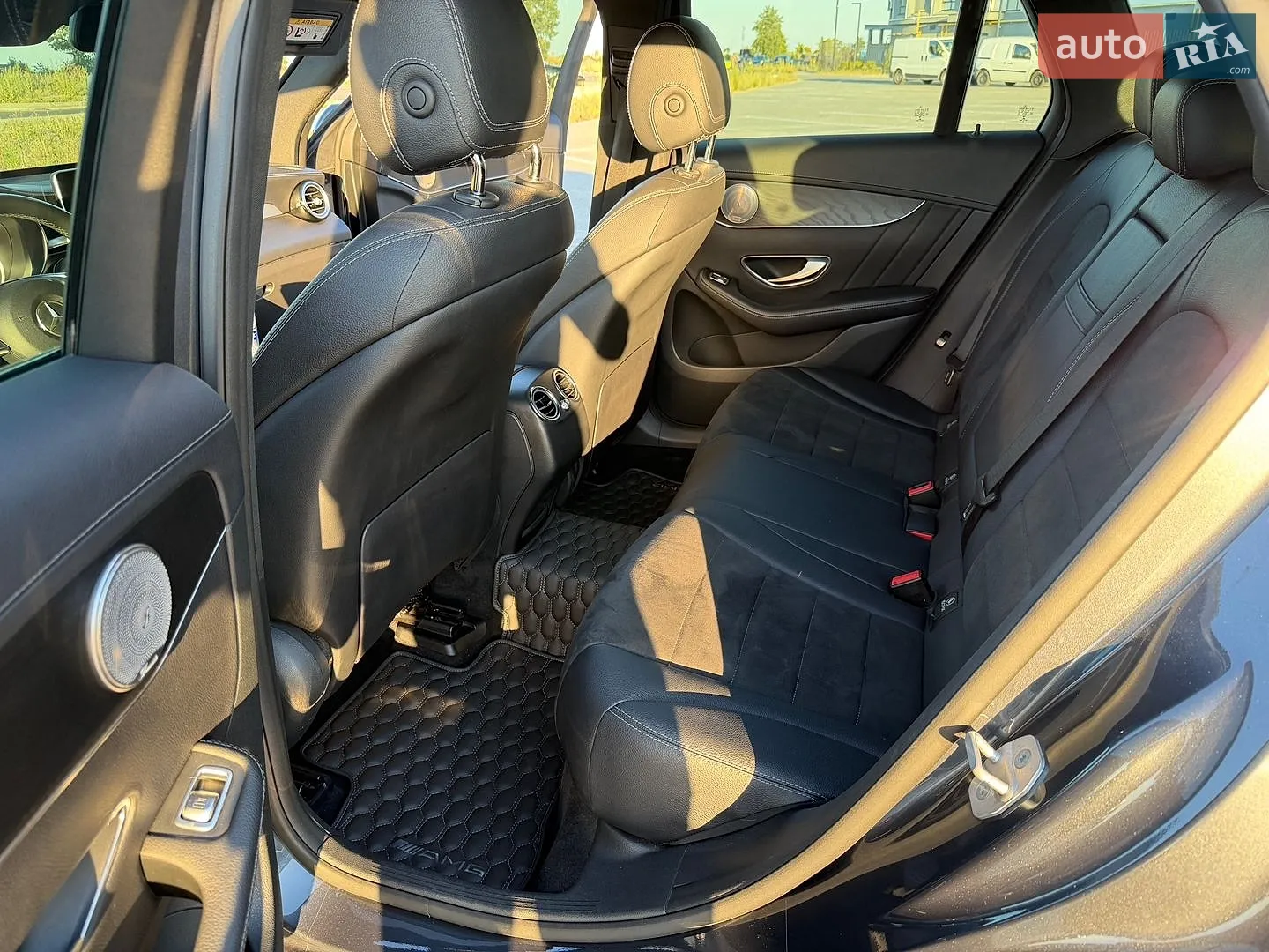 2016 Mercedes-Benz GLC - мініатюра 17