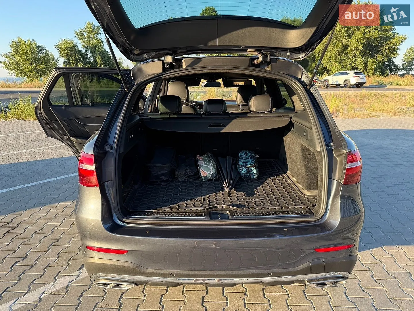 2016 Mercedes-Benz GLC - мініатюра 23