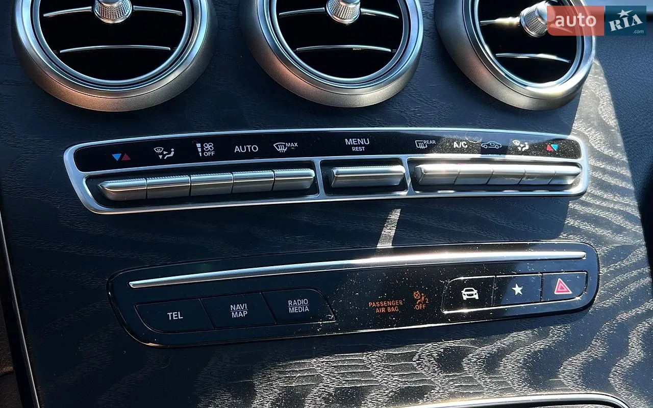 2019 Mercedes-Benz GLC - мініатюра 21