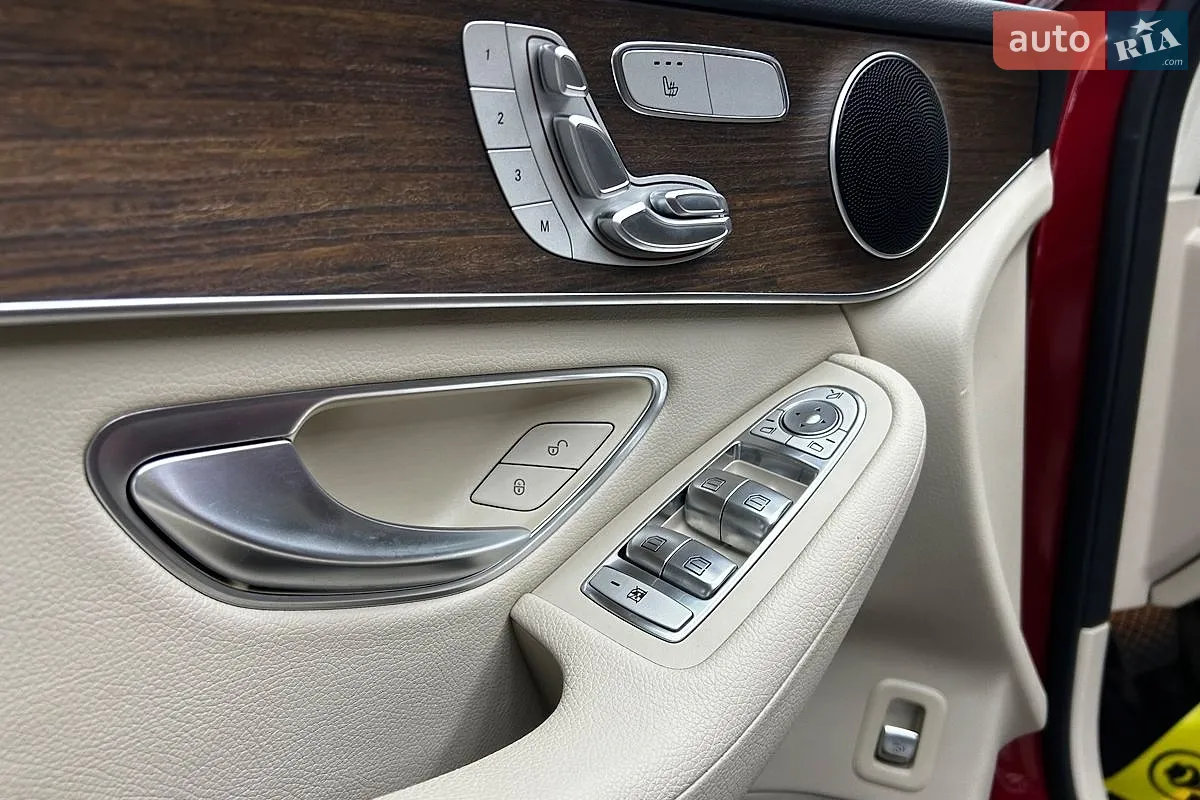 2020 Mercedes-Benz GLC - мініатюра 24