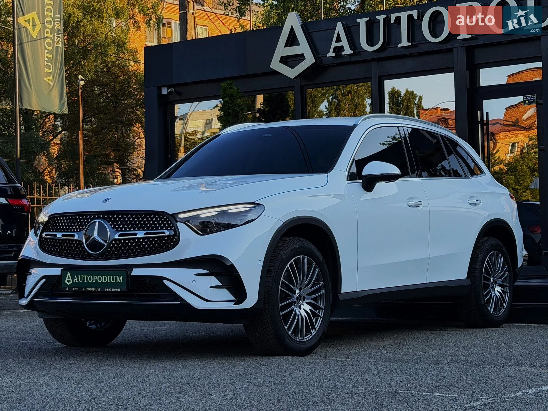 2024 Mercedes-Benz GLC - мініатюра 3