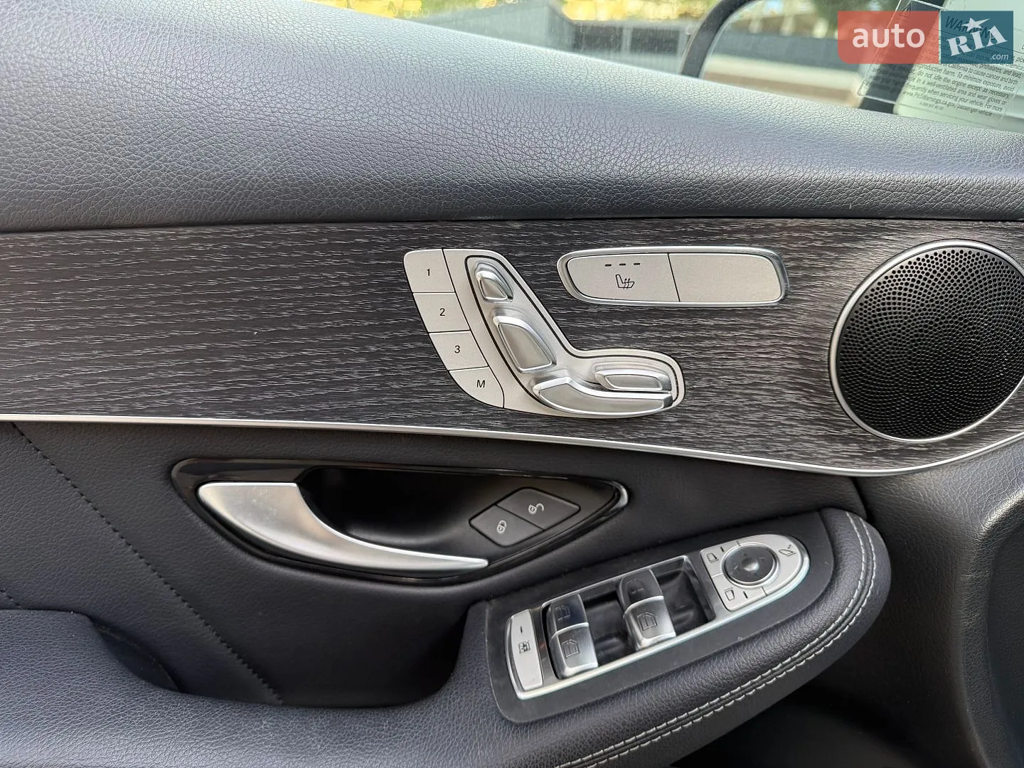2020 Mercedes-Benz GLC - мініатюра 22