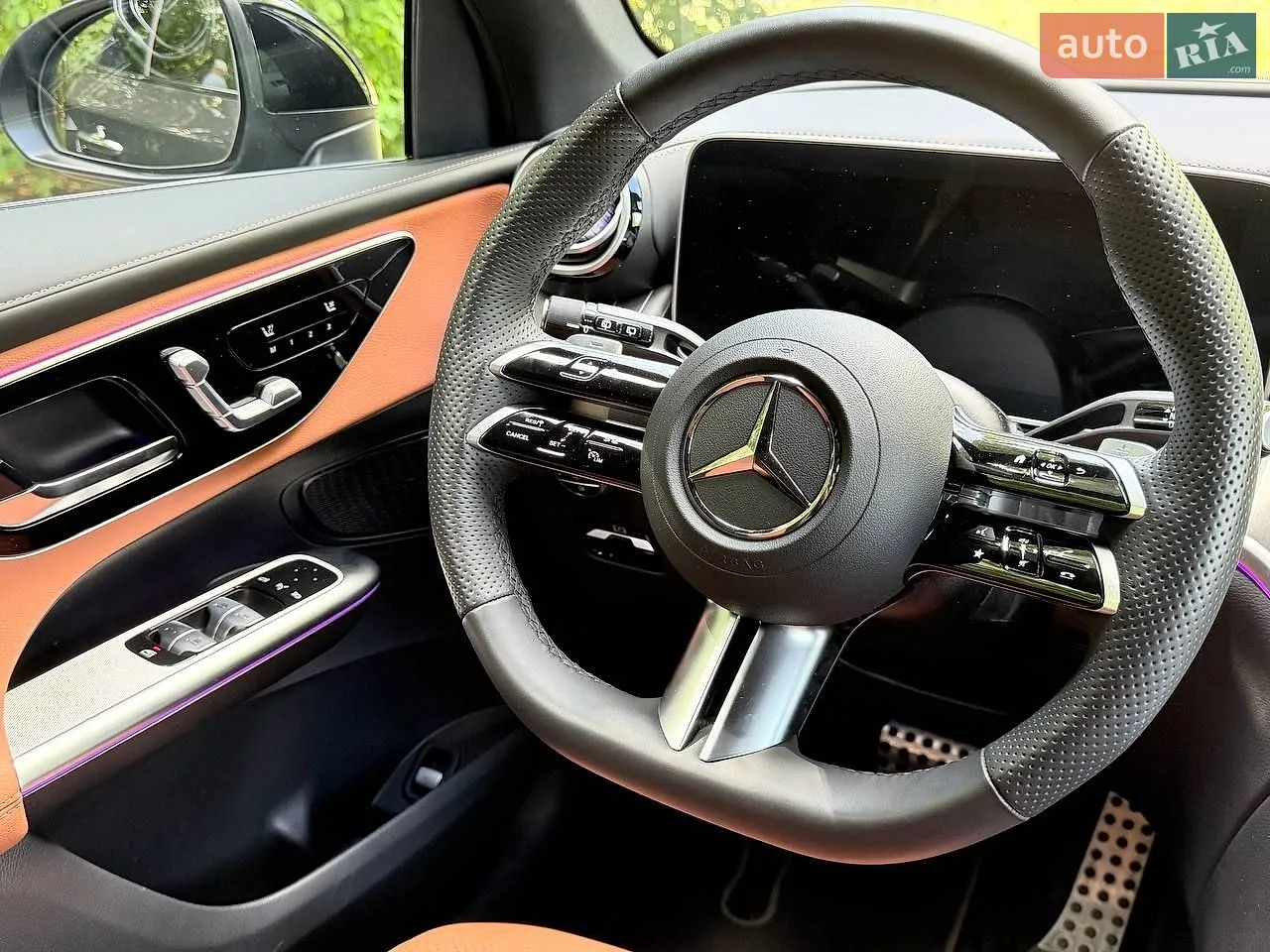 2025 Mercedes-Benz GLC - мініатюра 50