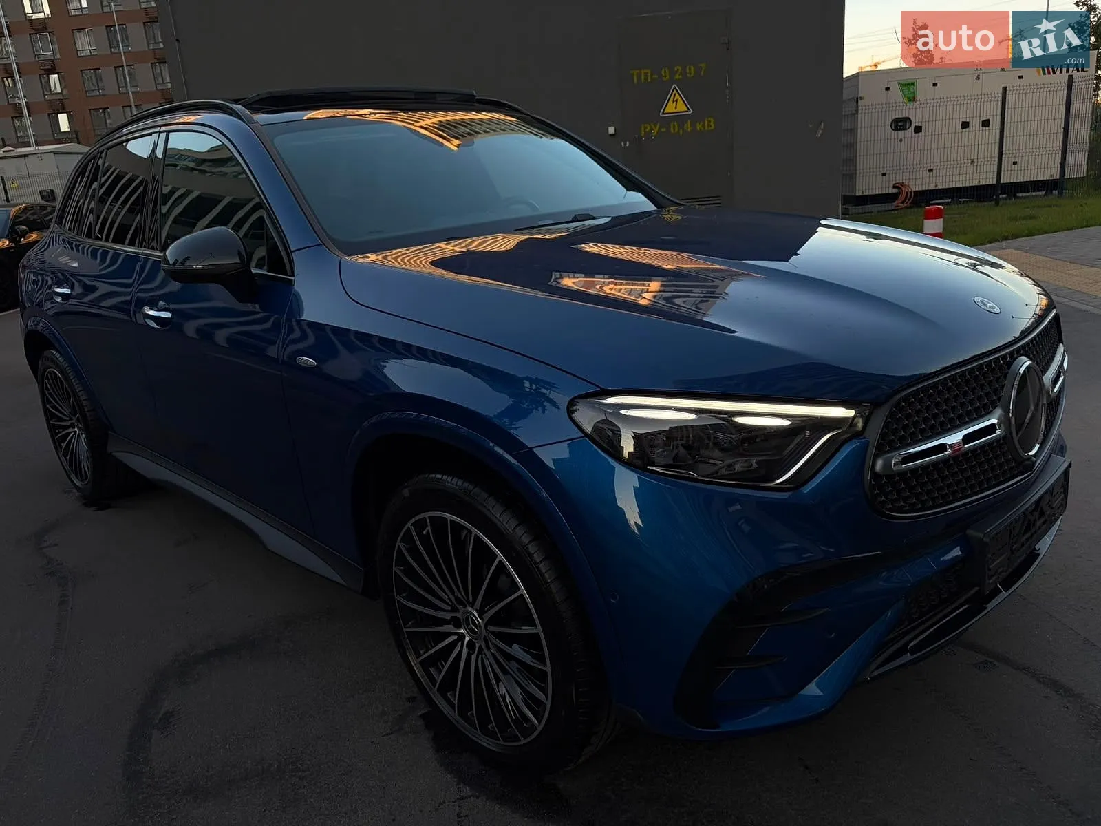 2025 Mercedes-Benz GLC - мініатюра 66