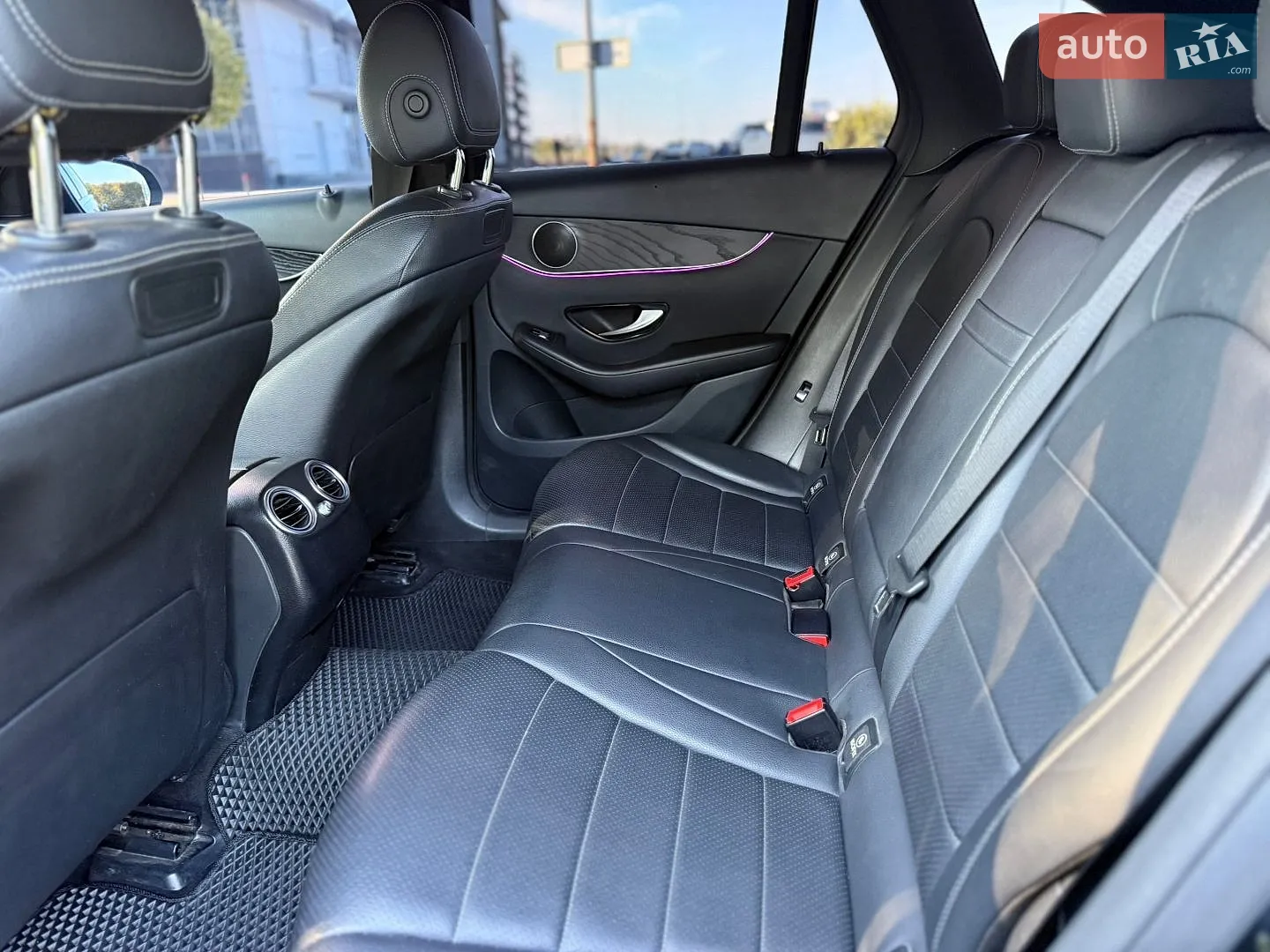 2018 Mercedes-Benz GLC - мініатюра 19