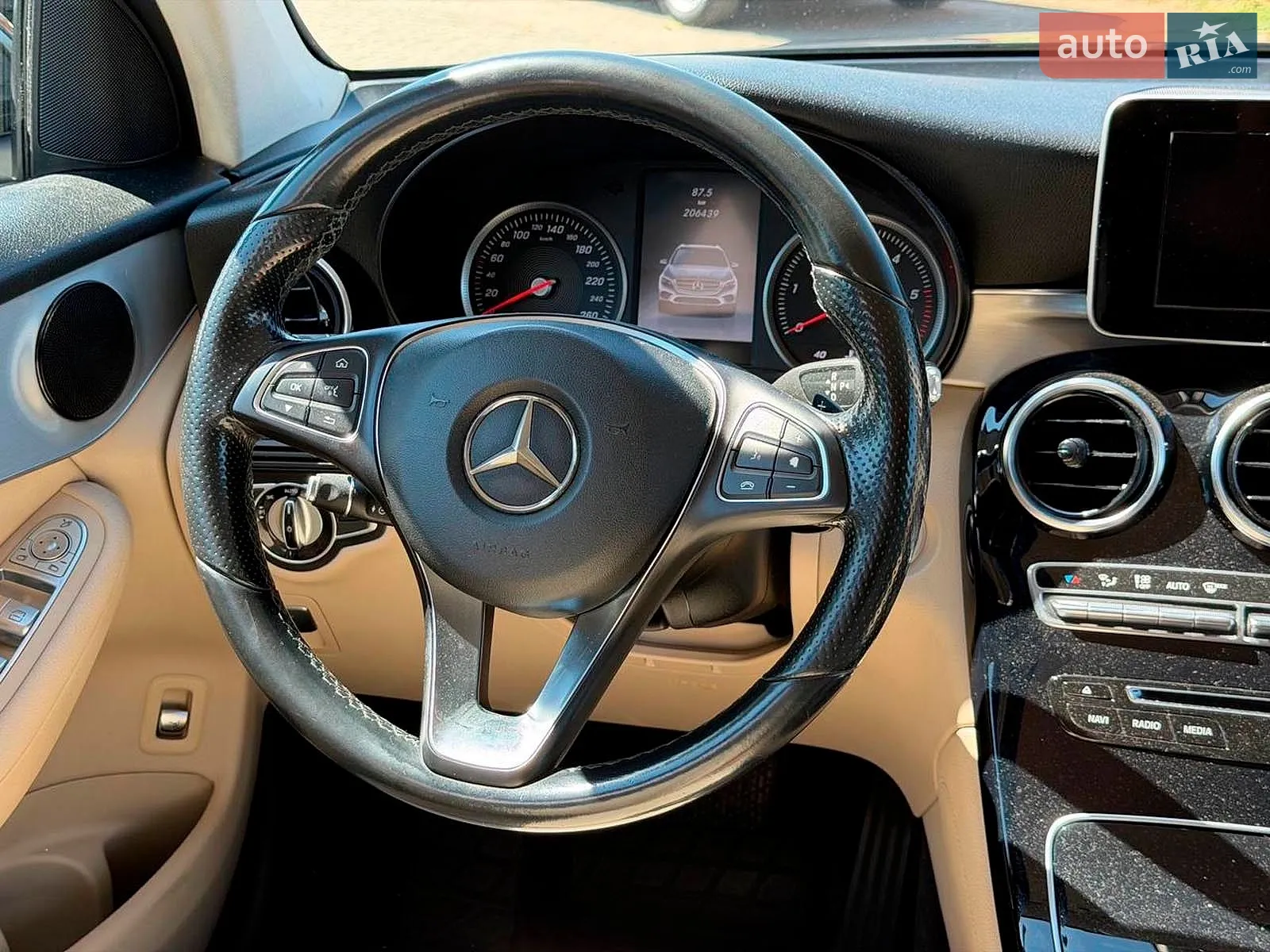 2016 Mercedes-Benz GLC - мініатюра 27