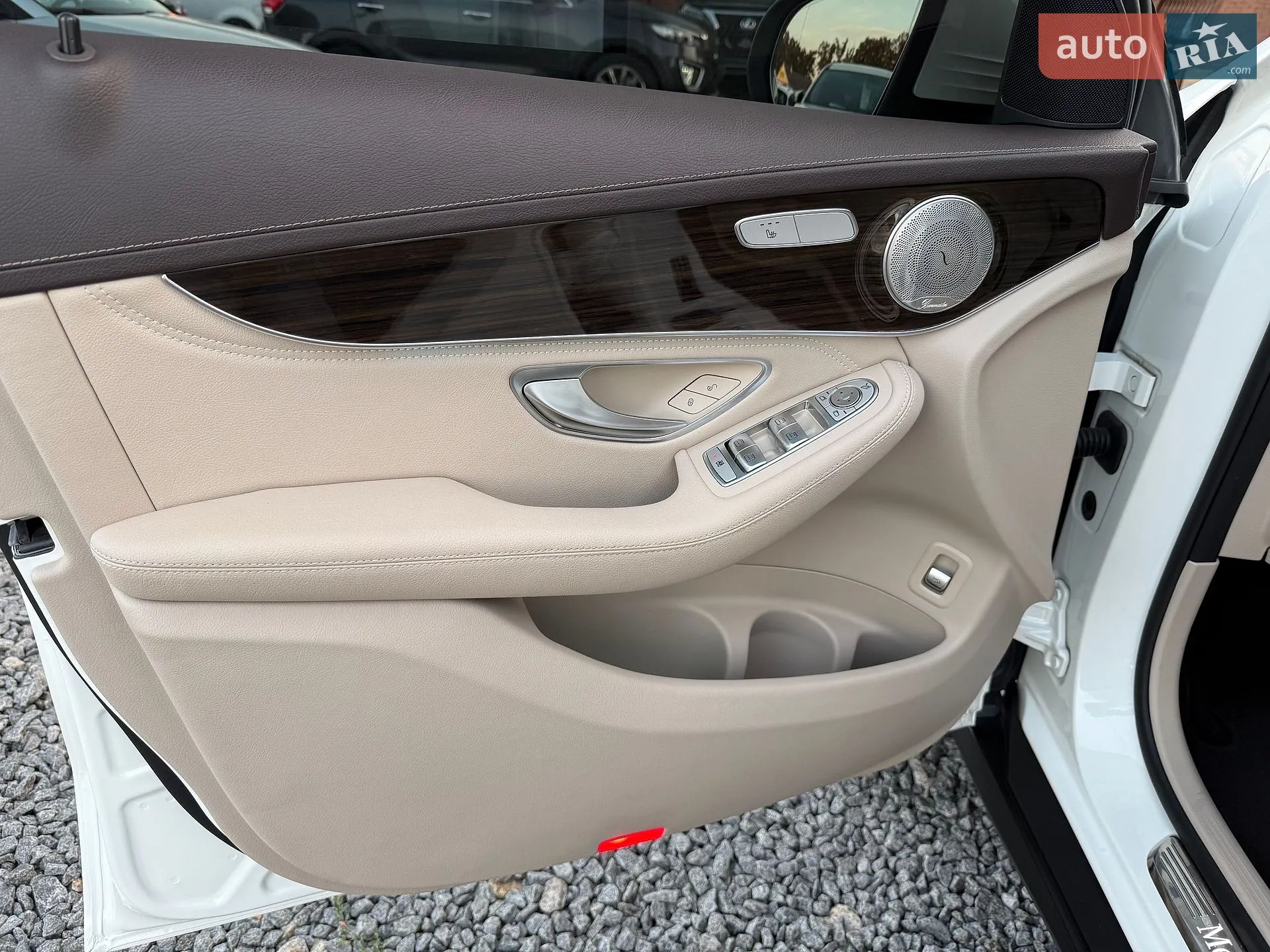 2021 Mercedes-Benz GLC - мініатюра 45