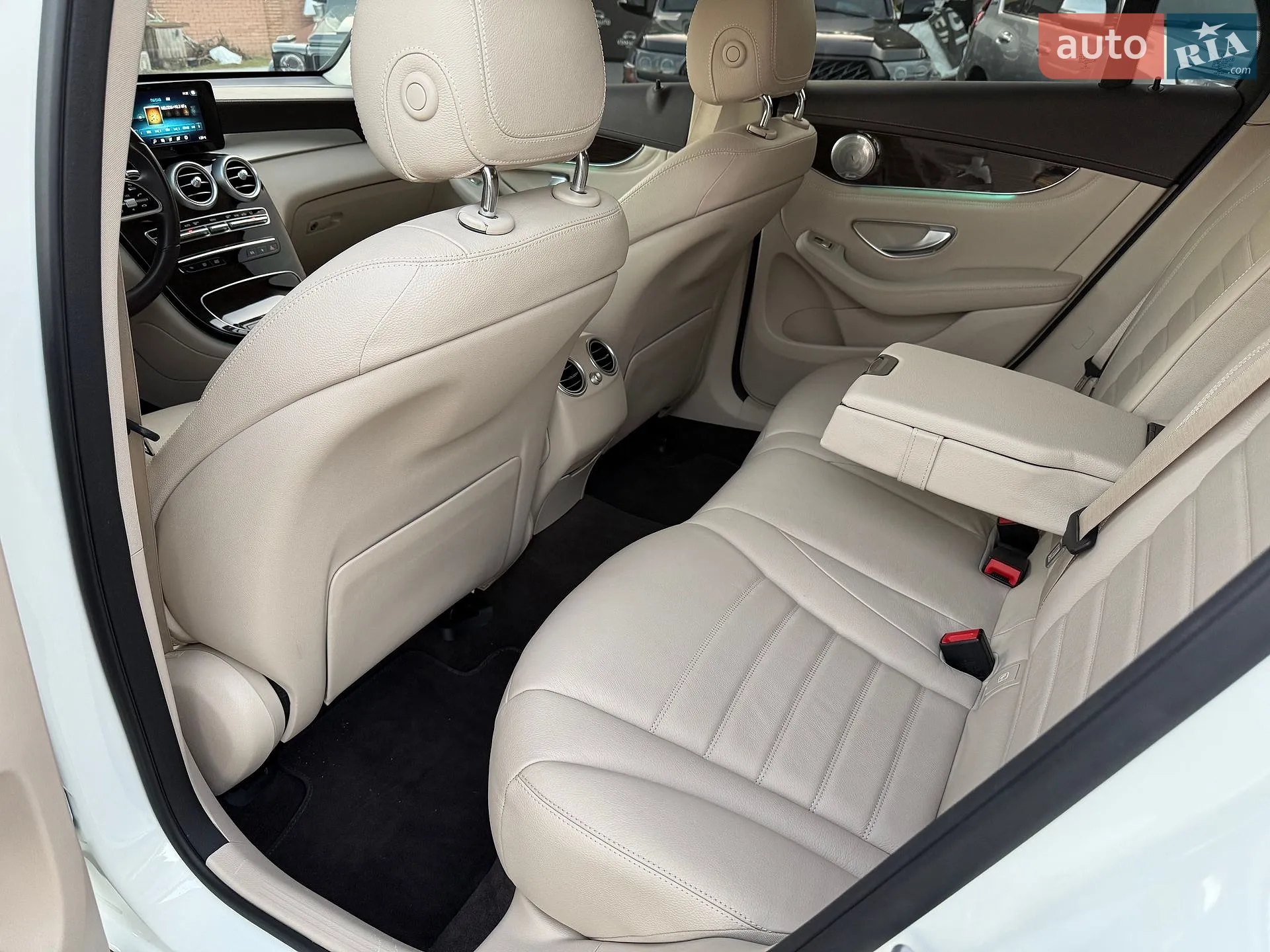 2021 Mercedes-Benz GLC - мініатюра 3