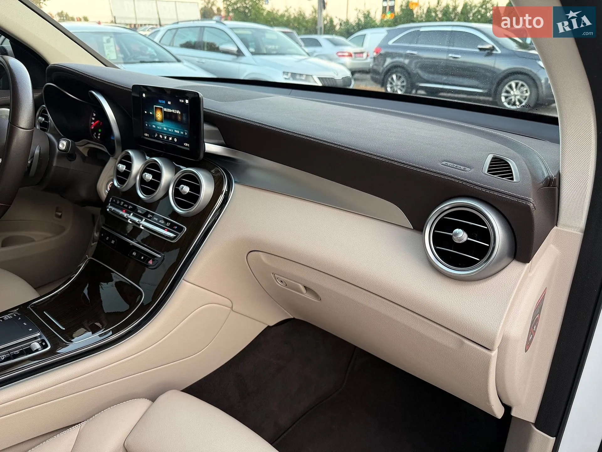 2021 Mercedes-Benz GLC - мініатюра 64