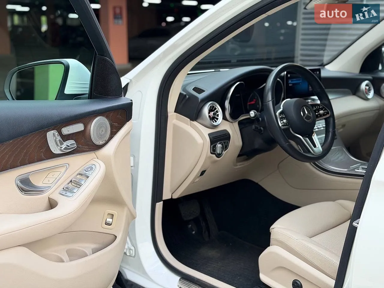 2019 Mercedes-Benz GLC - мініатюра 10
