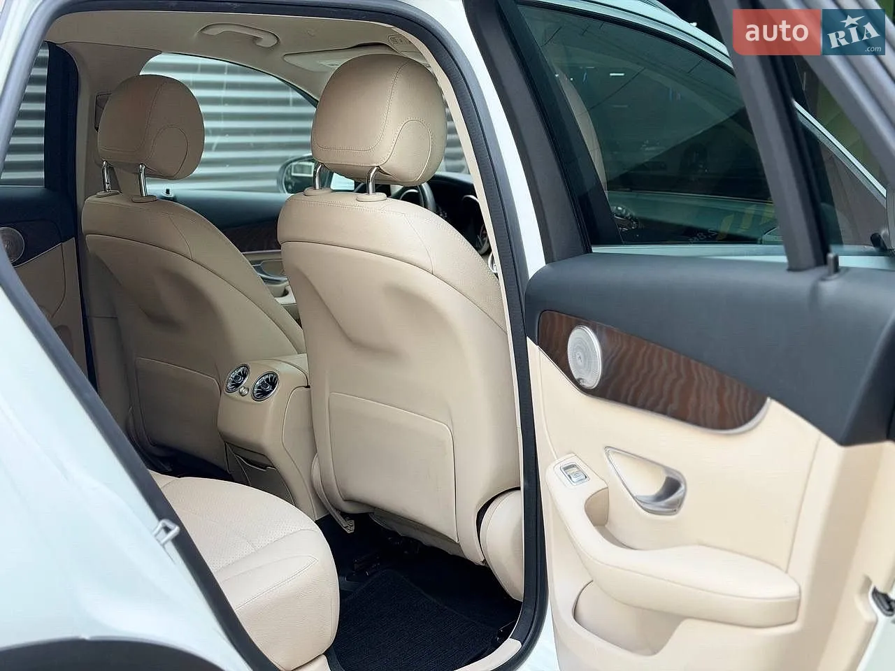 2019 Mercedes-Benz GLC - мініатюра 16