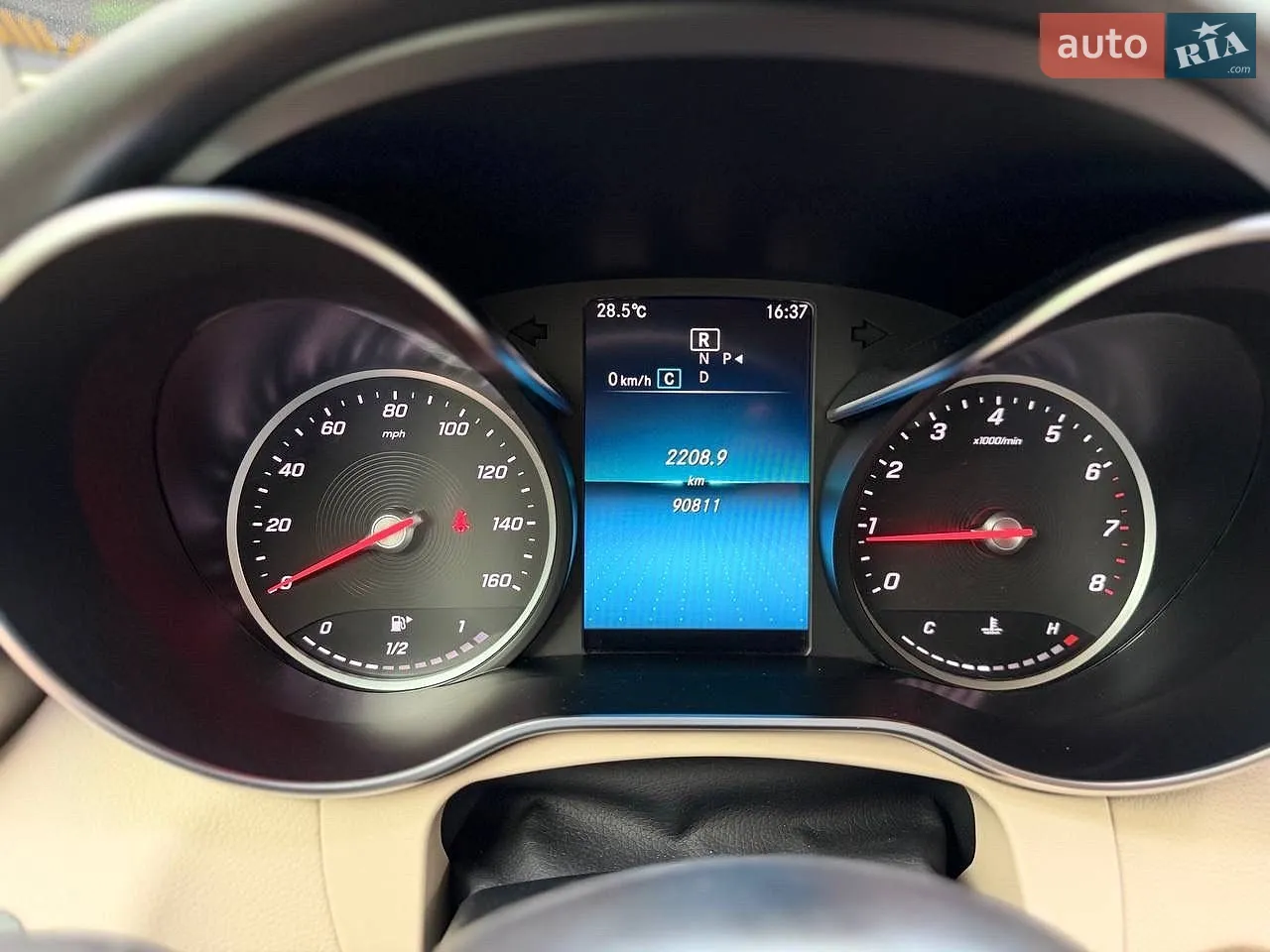 2019 Mercedes-Benz GLC - мініатюра 25